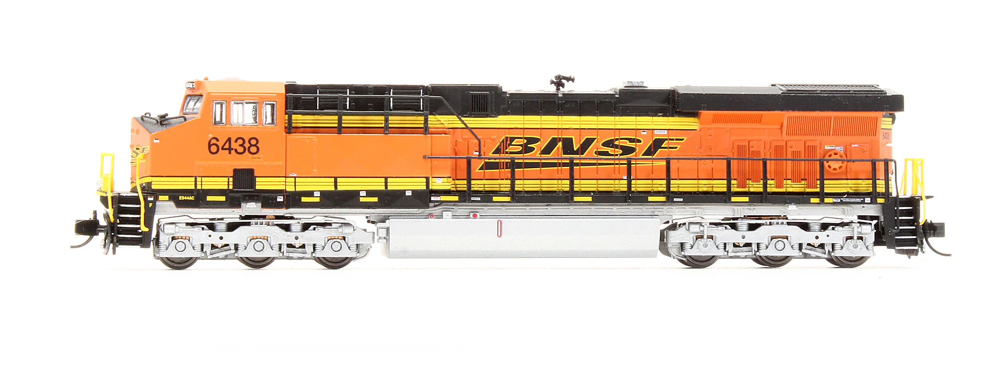 3891 Pre-Owned GE ES44AC Diesel Locomotive BNSF Swoosh Scheme - Road #6438 - DCC Sound - Image 4