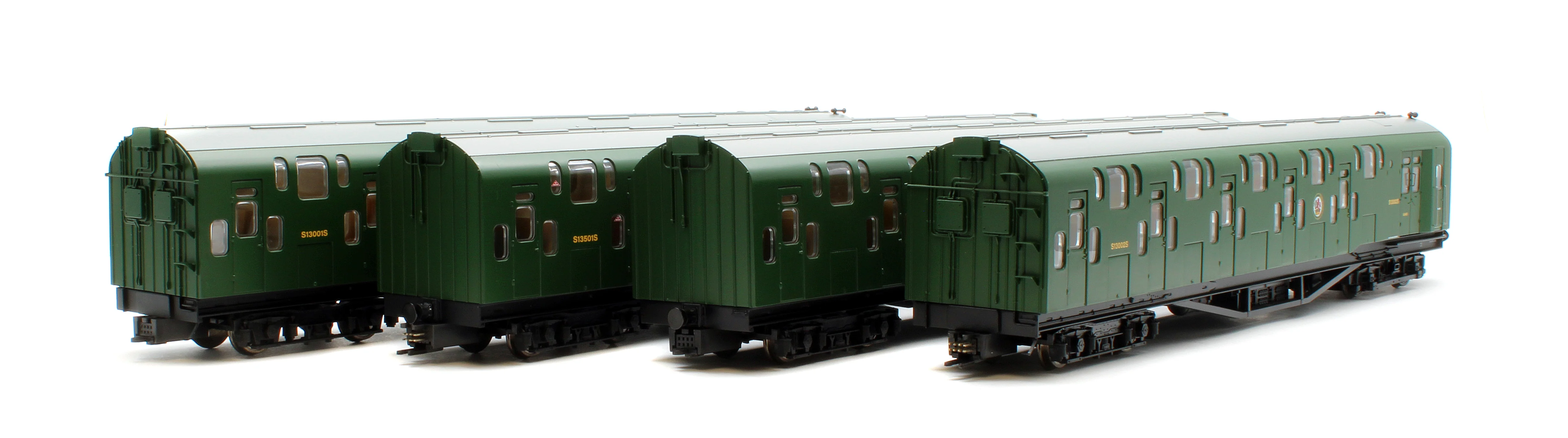 KRM-4DD-OO-F-1-G2 Bulleid Class 4DD Double Decker 4 Car EMU 4001/4901 BR Green with Full Yellow Ends - DCC Fitted - Image 2