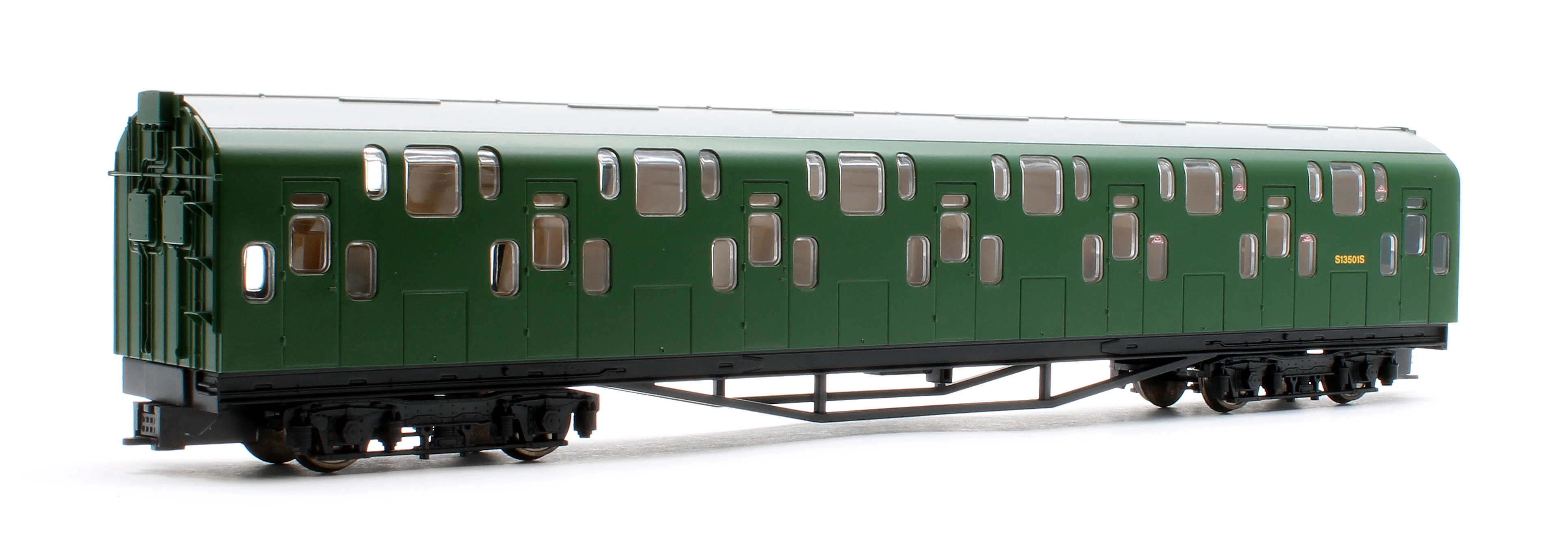 KRM-4DD-OO-F-1-G2 Bulleid Class 4DD Double Decker 4 Car EMU 4001/4901 BR Green with Full Yellow Ends - DCC Fitted - Image 6