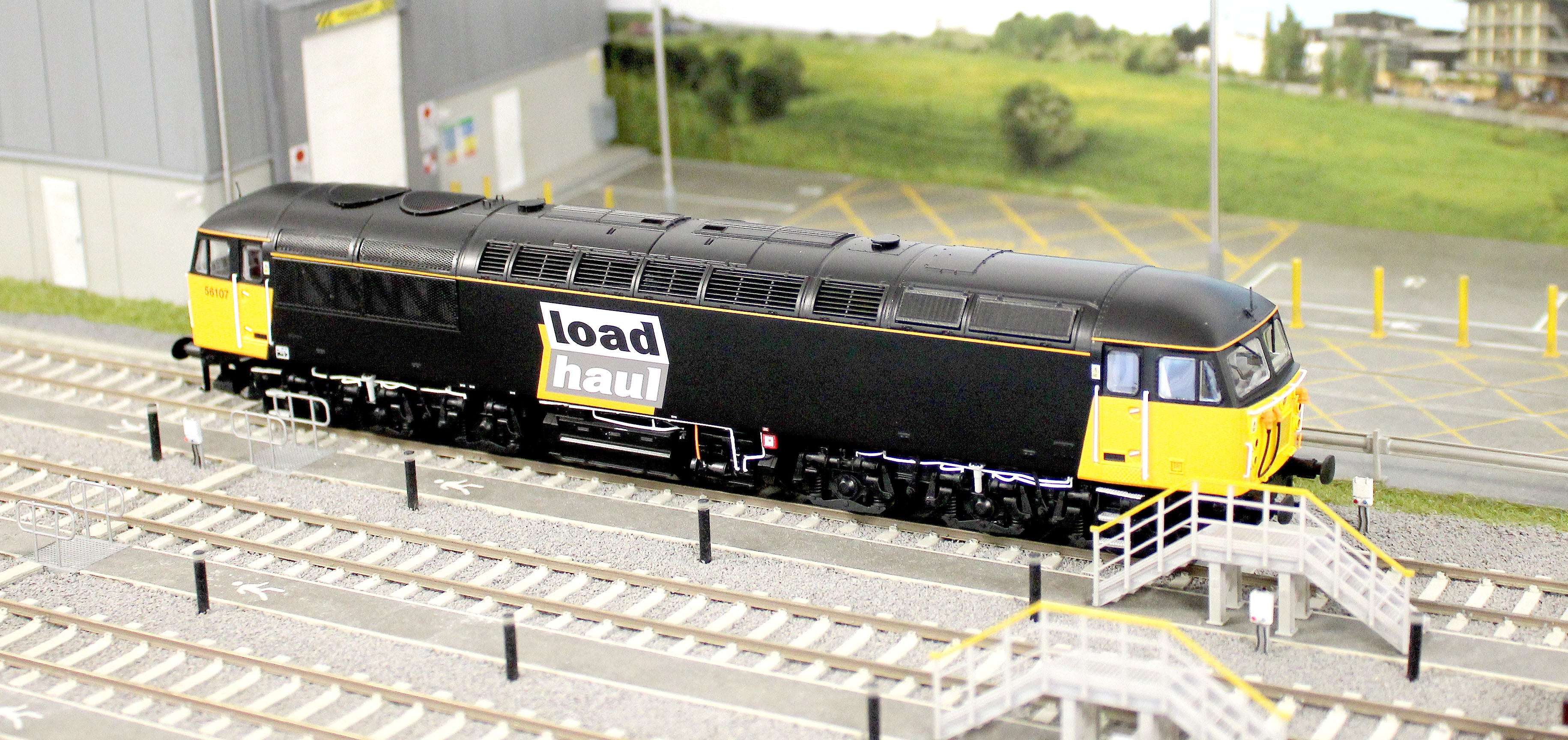CM - 56107 - LH Class 56 Loadhaul No.56107 Diesel Locomotive - Image 9