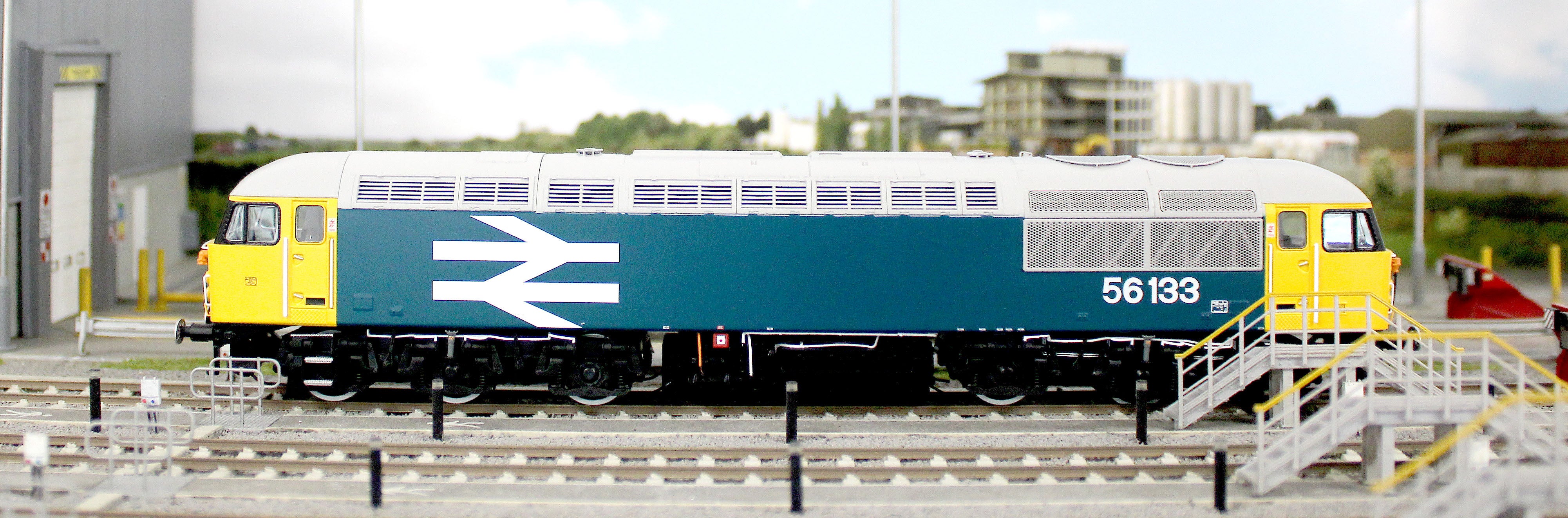 CM - 56133 - LL Class 56 BR Blue 'Crewe Locomotive Works' No.56133 (Large Logo) Diesel Locomotive - Image 9