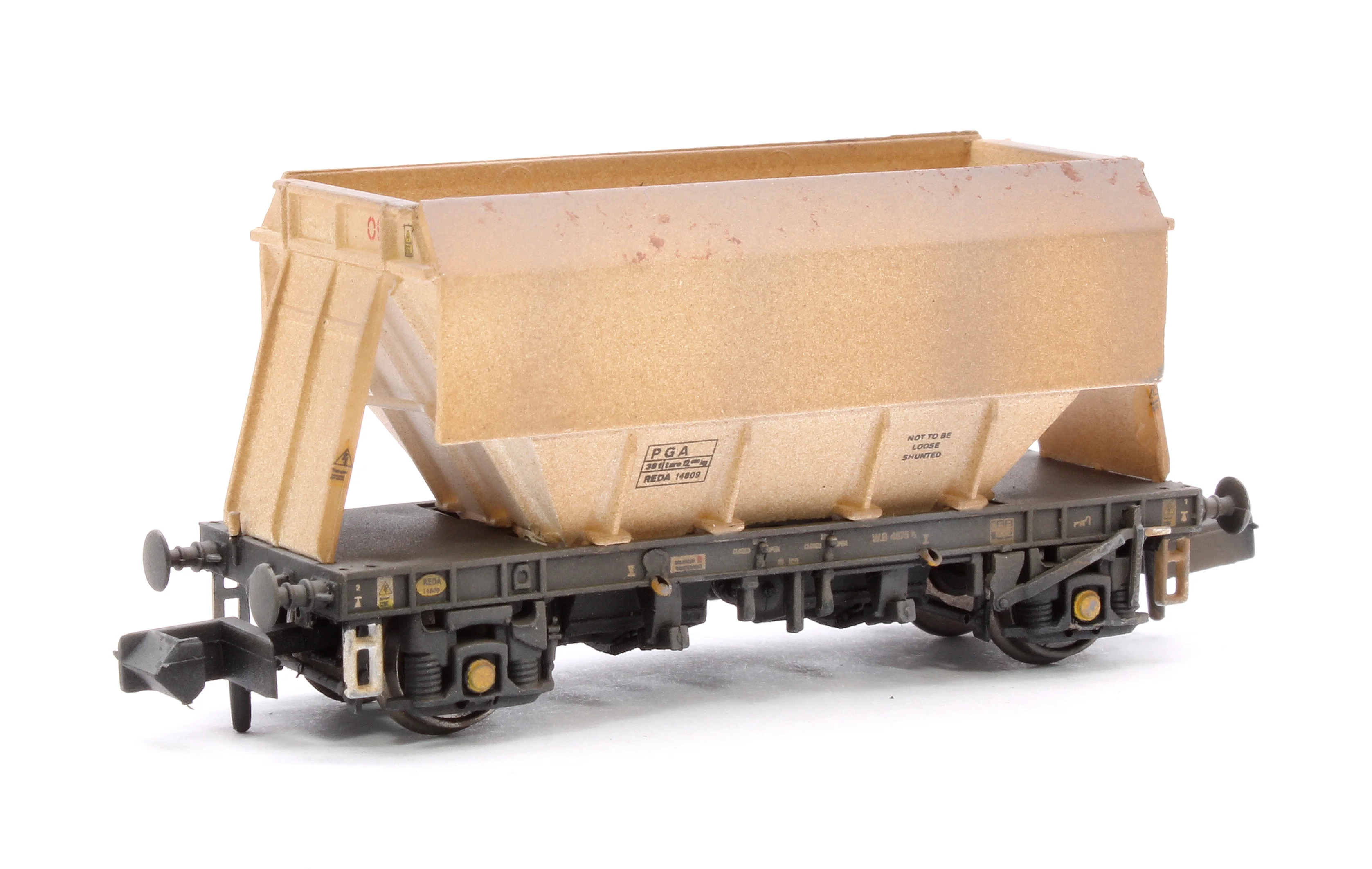 CM PG012 N (PW) TP (B)W Custom Weathered Set of 3 PGA 51T Hopper Wagons (Plain White) - Image 7