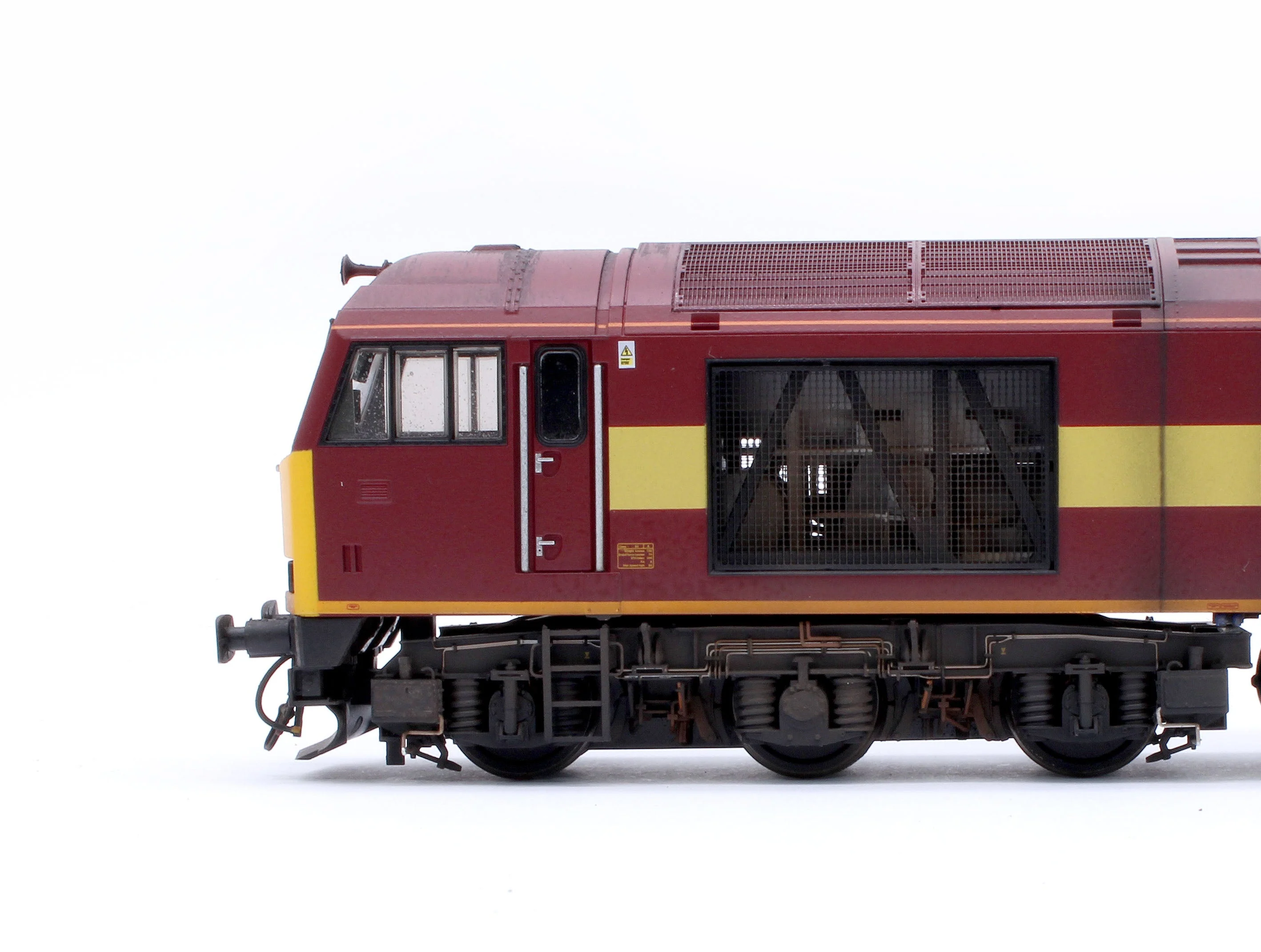 CM-60018-EWS-W Pre-Owned Highly Detailed Premium Weathered Class 60 018 EWS Diesel Electric Locomotive - Image 6