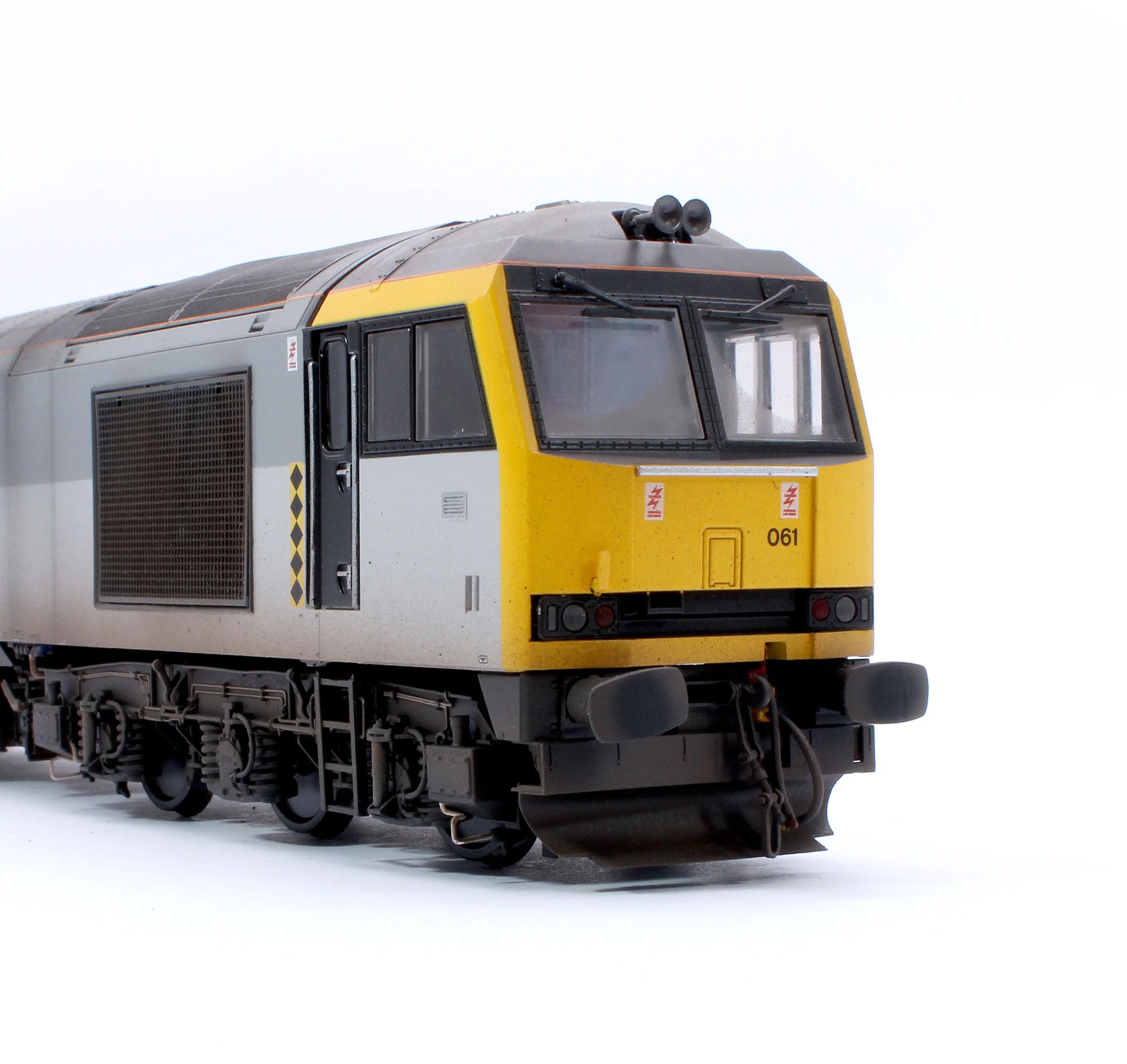CM-60061-TGCLW Highly Detailed Premium Weathered Class 60 061 “Alexander Graham Bell” Triple Grey Coal Diesel Electric Locomotive - Image 9