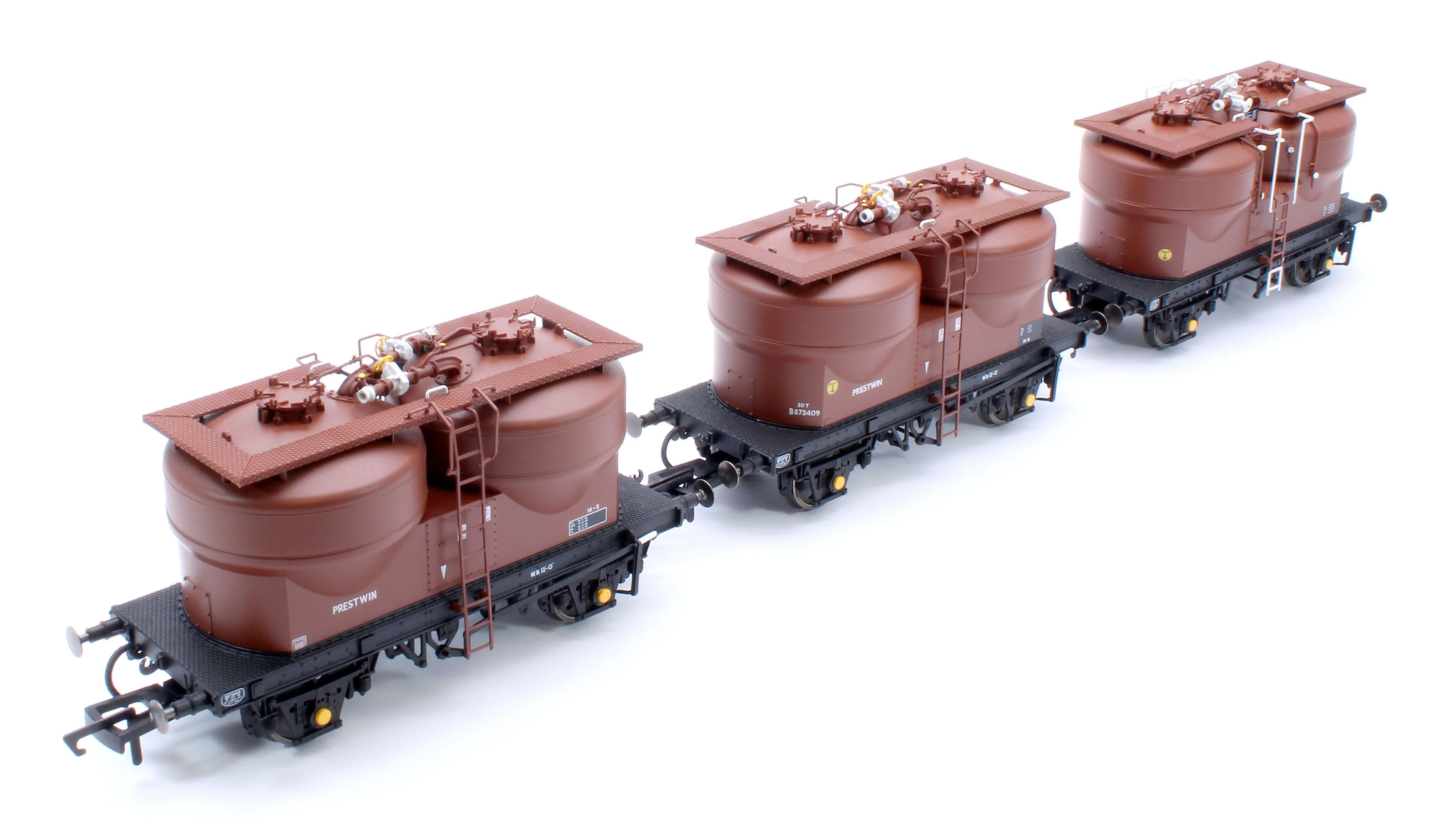C3041A Set of 3 Prestwin Silo Wagons in BR Bauxite - Pre TOPS - Image 10