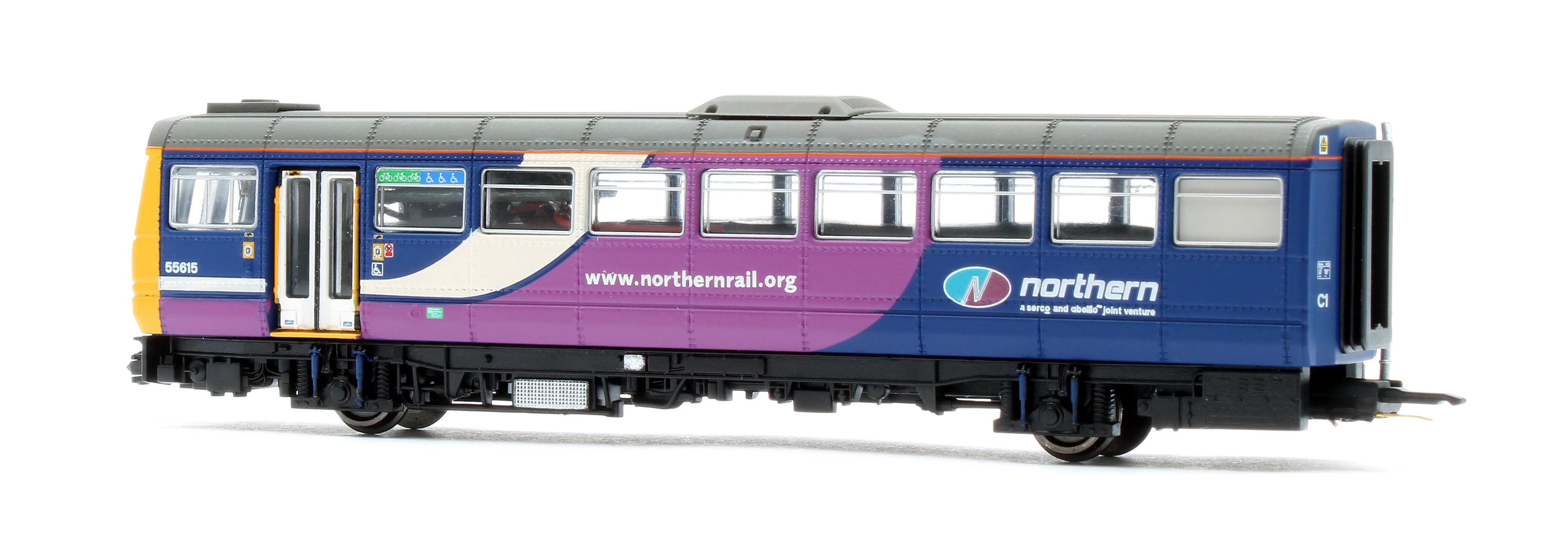 2D-142-006 Class 142 Northern Rail 142024 DMU - Image 6