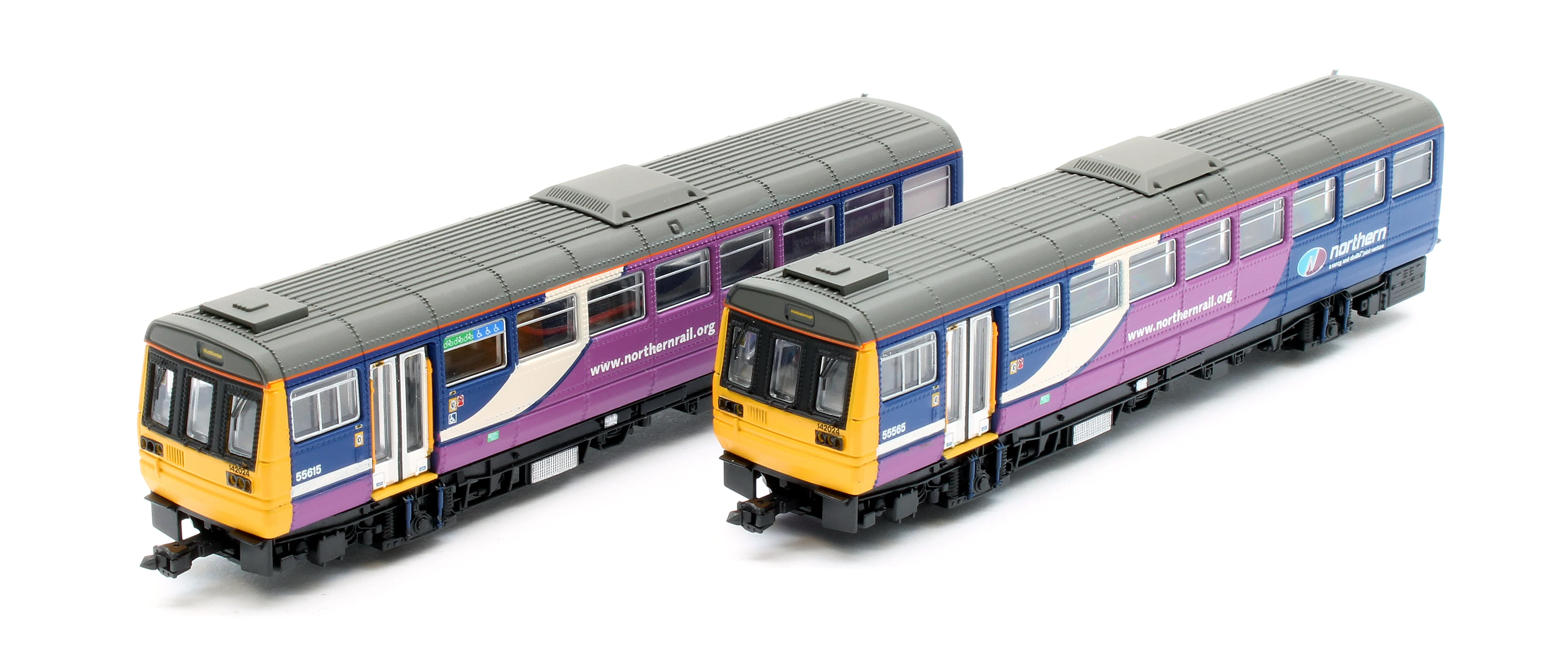 2D-142-006D Class 142 Northern Rail 142024 DMU - DCC Fitted - Image 11