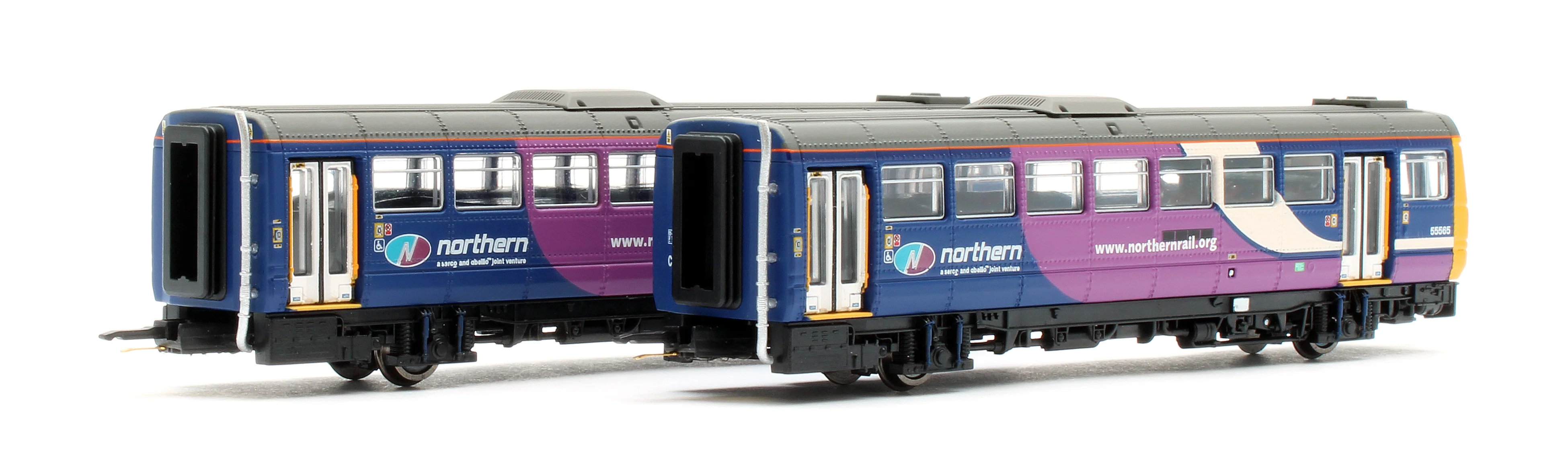 2D-142-006D Class 142 Northern Rail 142024 DMU - DCC Fitted - Image 2