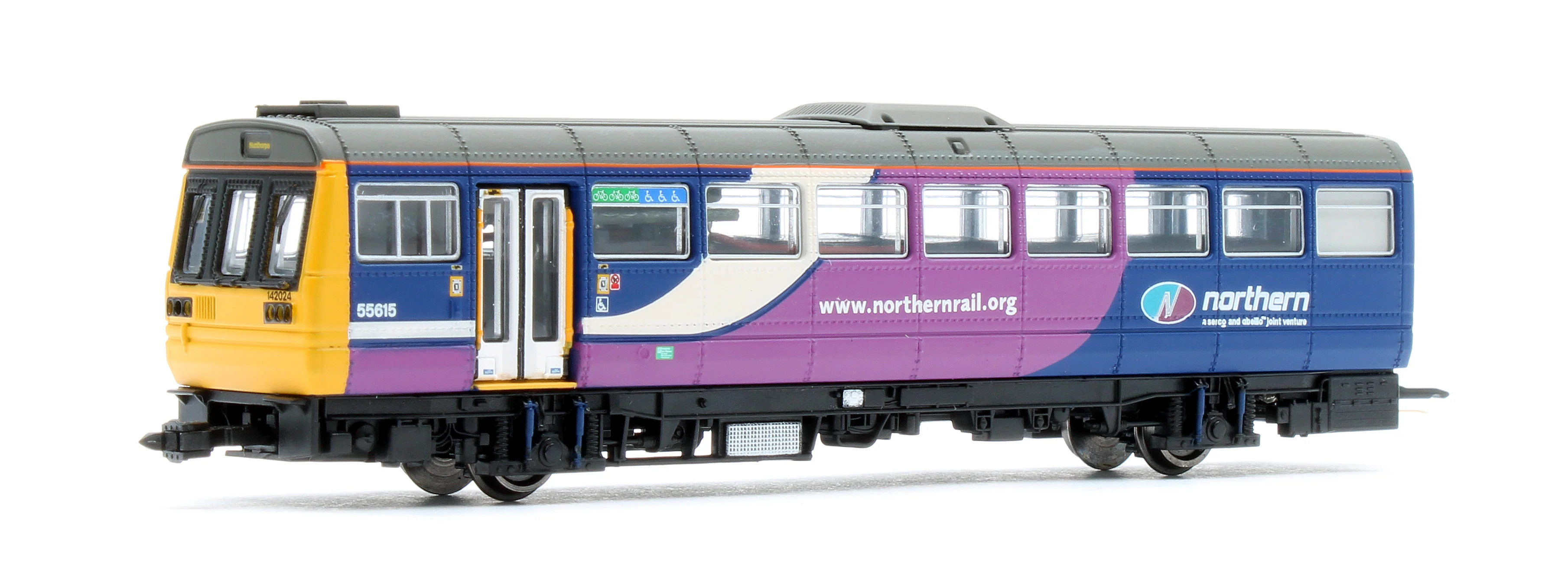 2D-142-006D Class 142 Northern Rail 142024 DMU - DCC Fitted - Image 3