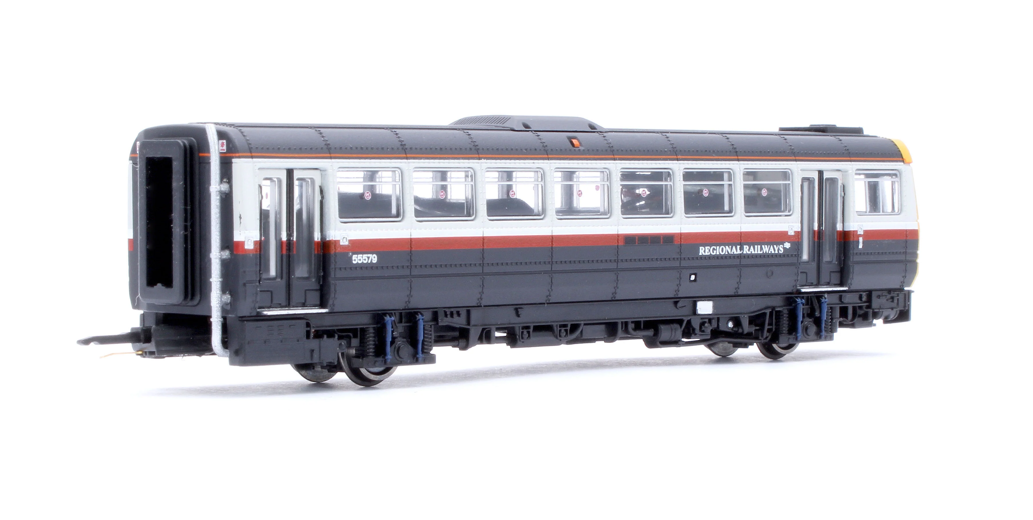 2D-142-008 Class 142 Regional Railways Red/Grey/White DMU 142038 - Image 10