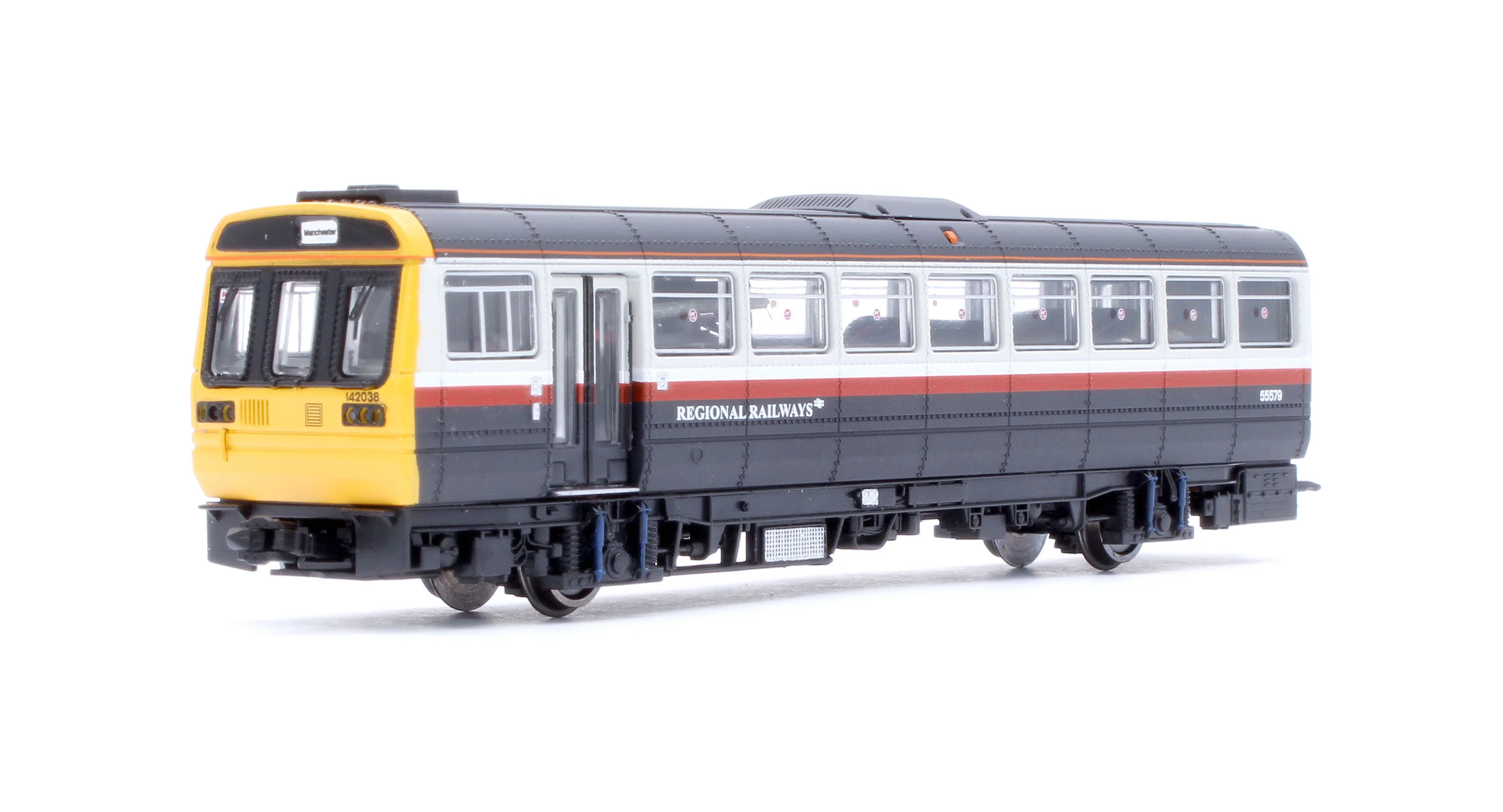 2D-142-008D Class 142 Regional Railways Red/Grey/White DMU 142038 - DCC Fitted - Image 8