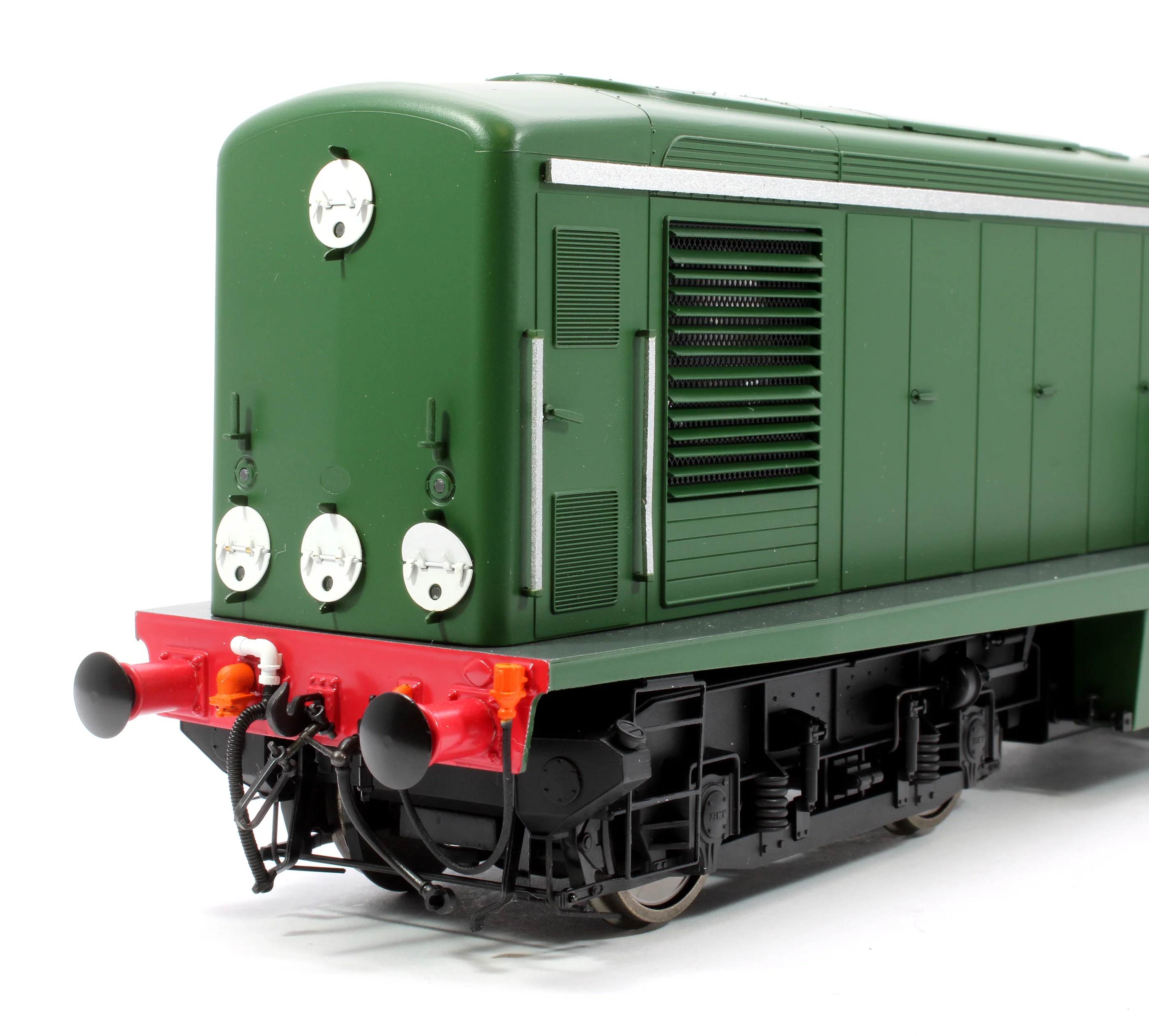E84701 Class 15 D8201 BR Green (Late Crest) Diesel Locomotive - Image 6