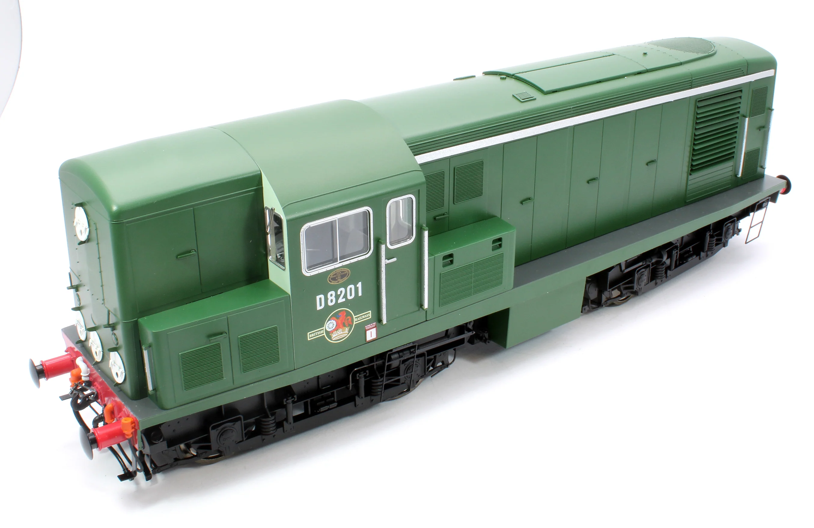 E84701 Class 15 D8201 BR Green (Late Crest) Diesel Locomotive - Image 9