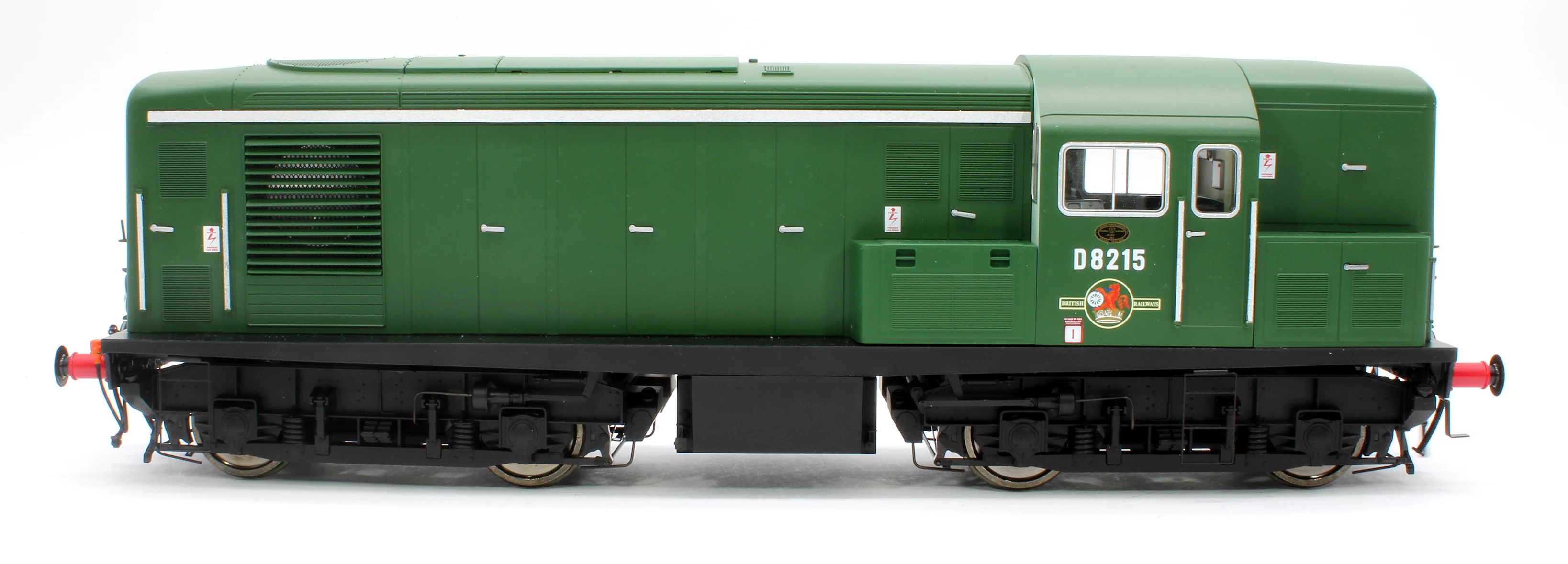 E84702 Class 15 D8215 BR Green (Late Crest) Diesel Locomotive - Image 5