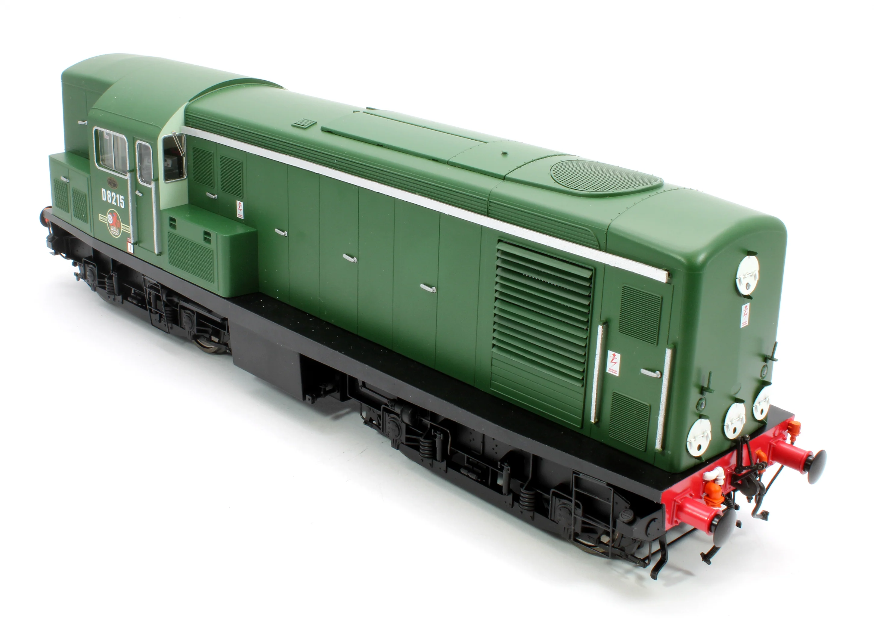 E84702 Class 15 D8215 BR Green (Late Crest) Diesel Locomotive - Image 9