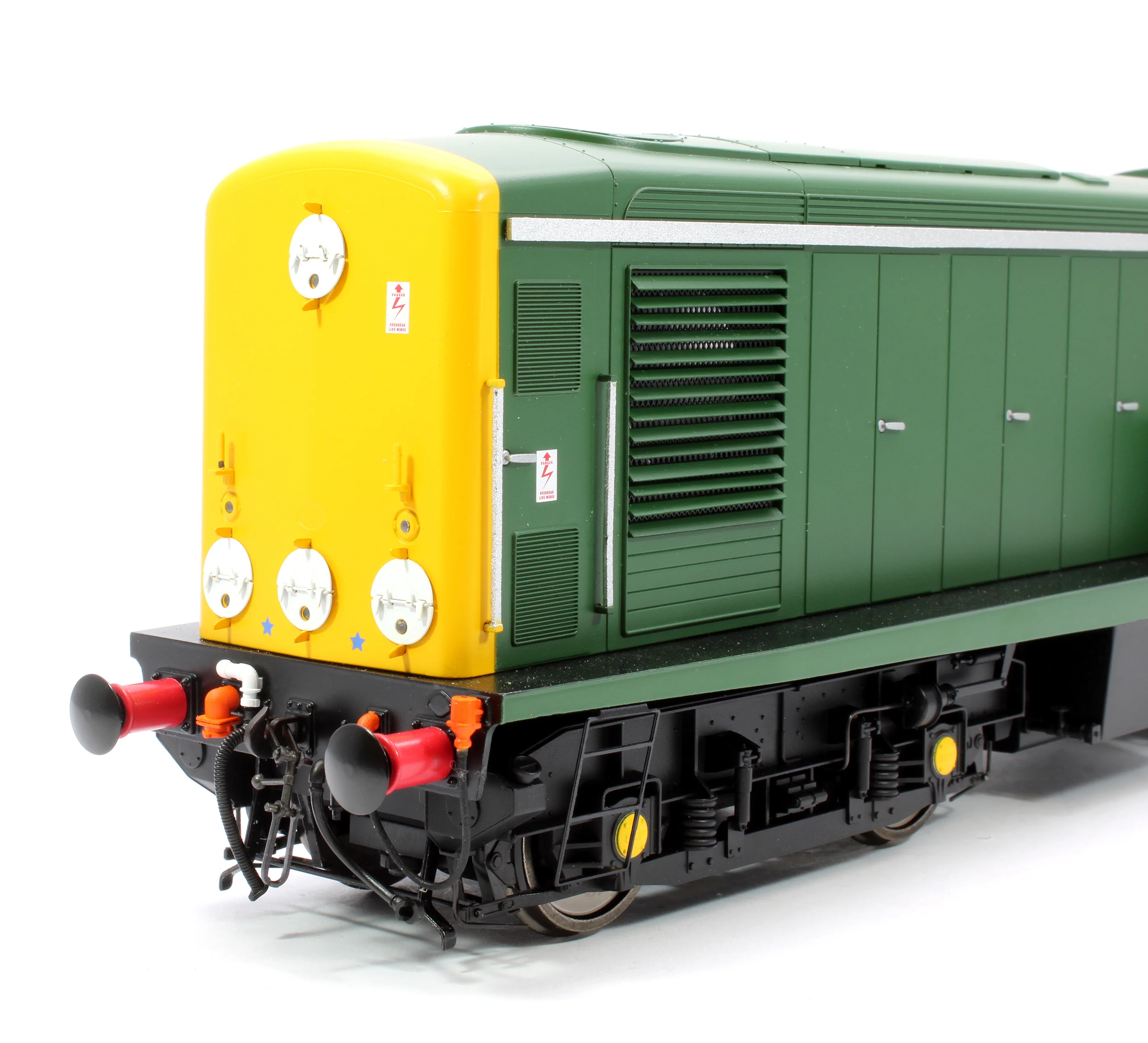 E84708 Class 15 D8239 BR Green (Full Yellow Ends) Diesel Locomotive - Image 6