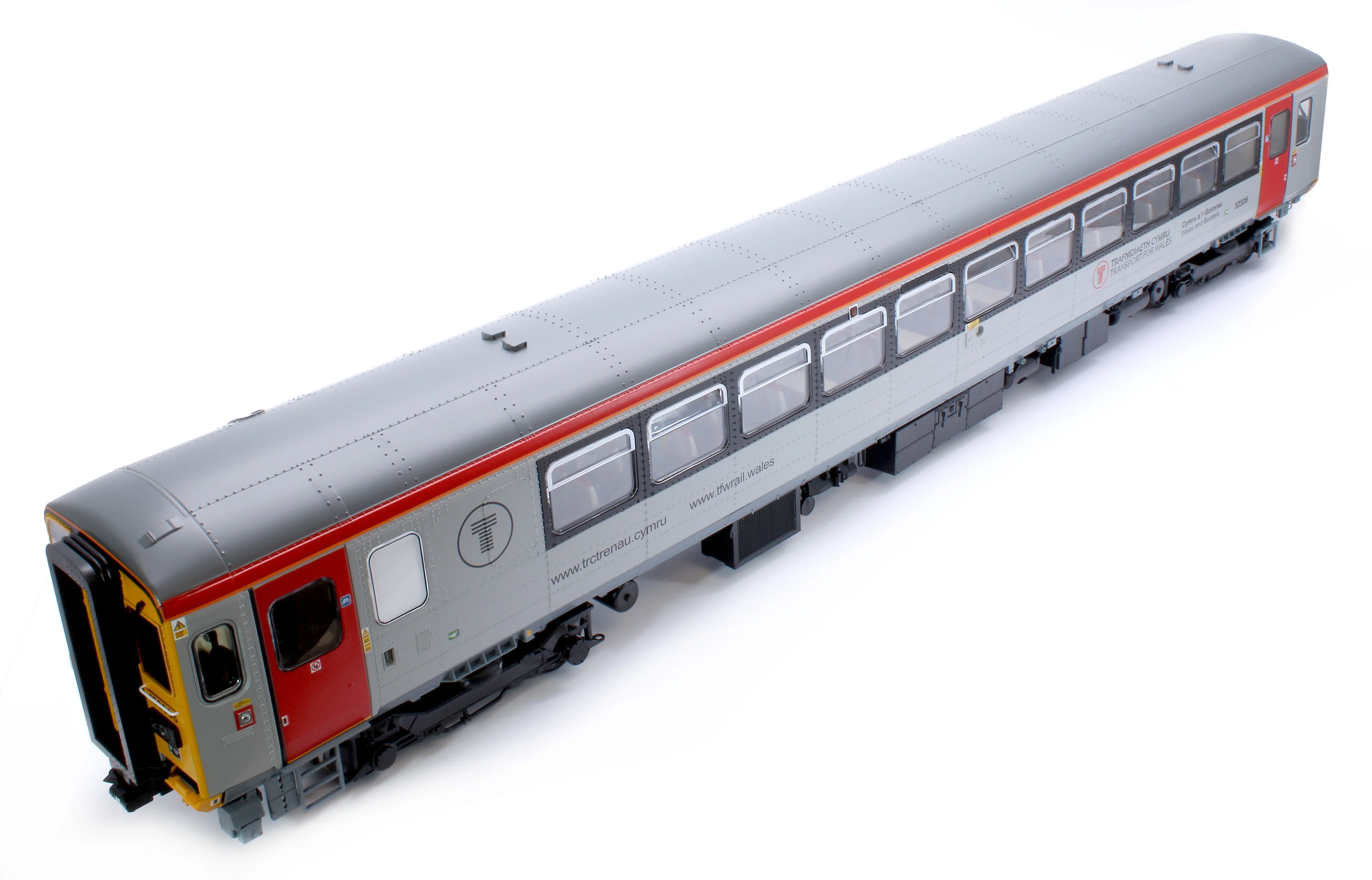 53271 Class 153 Transport for Wales Grey/Red 153906 Diesel Locomotive - Image 9