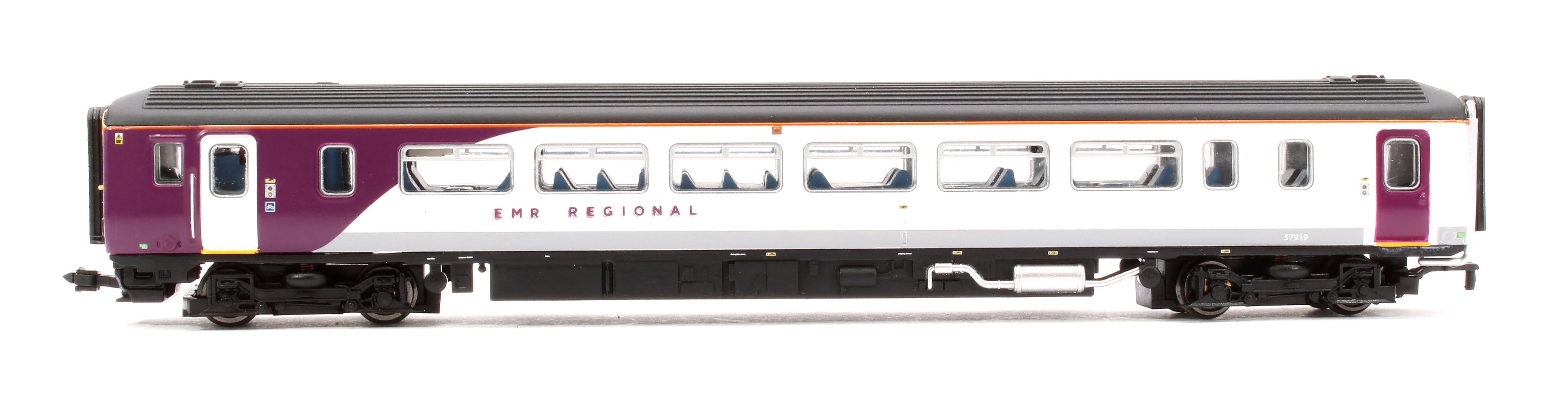 GM2210901 Class 156 919 EMR Regional 2 Car DMU - Image 3
