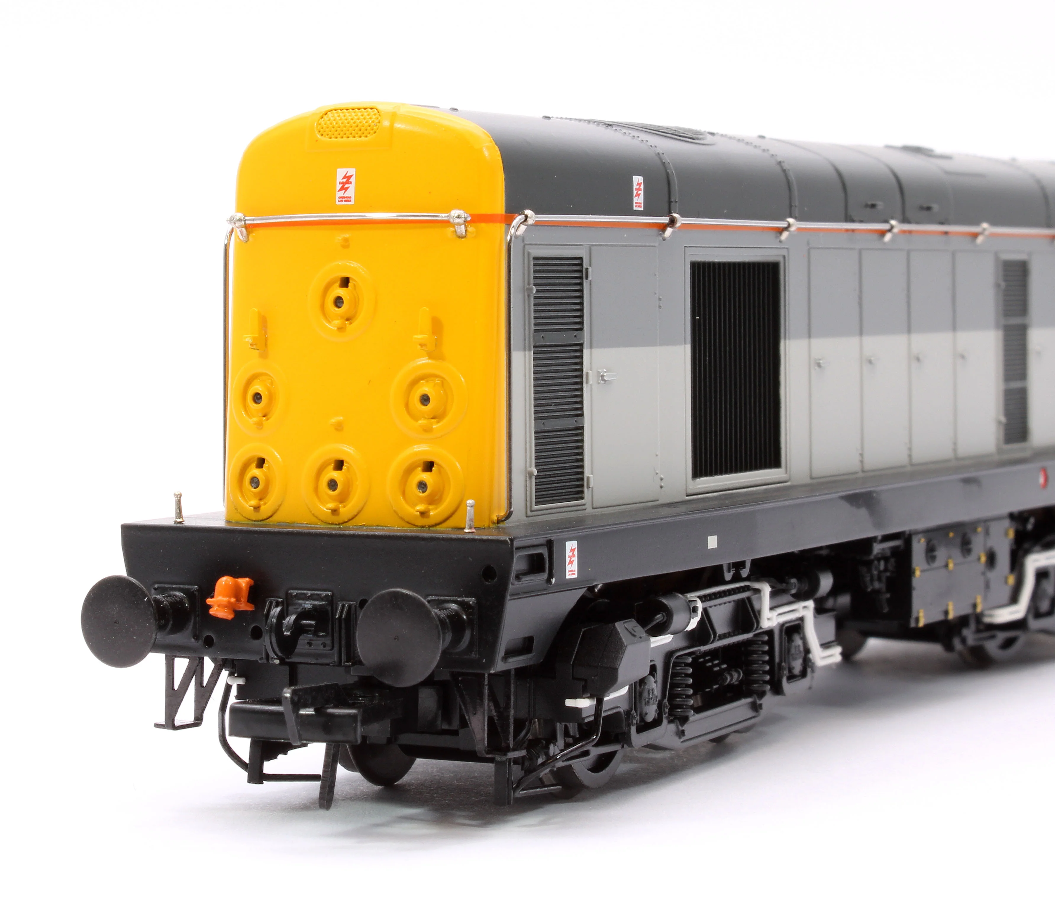 35-361 Class 20/0 Disc Headcode 20088 BR Railfreight Sector Unbranded Diesel Locomotive - Image 8