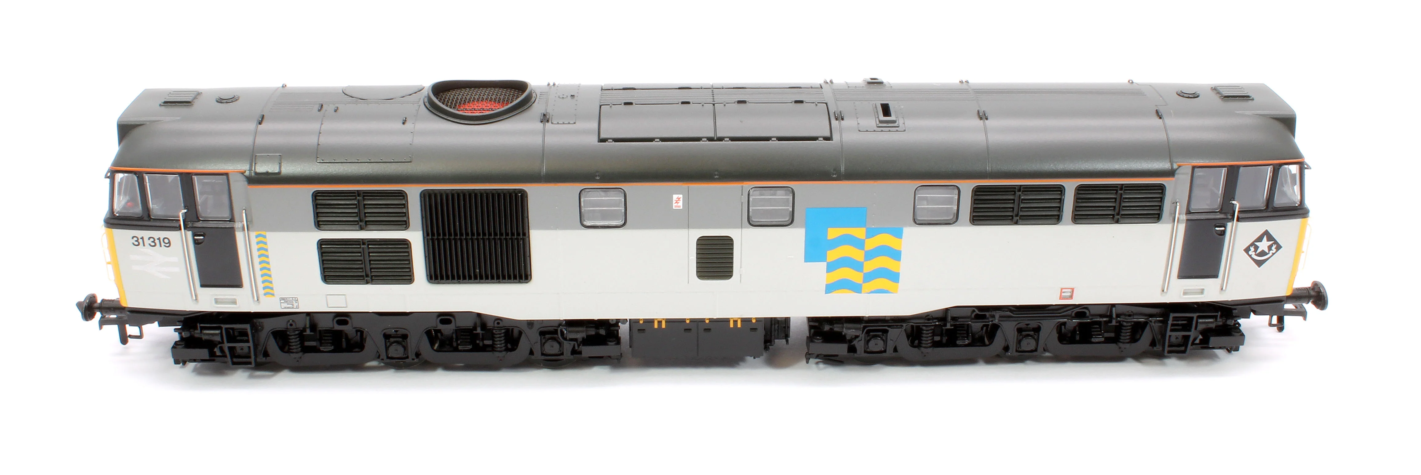 35-823 Class 31/1 Refurbished 31319 BR Railfreight Petroleum Sector Diesel Locomotive - Image 11