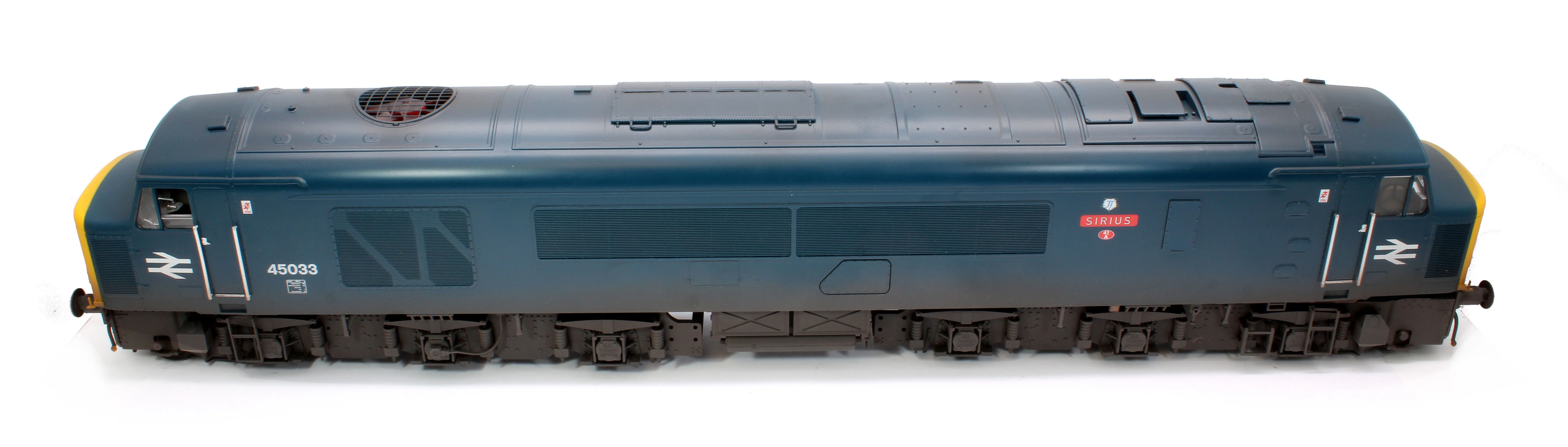 4522 Class 45/0 45033 ‘Sirius’ BR blue Diesel Locomotive - Weathered - Image 10