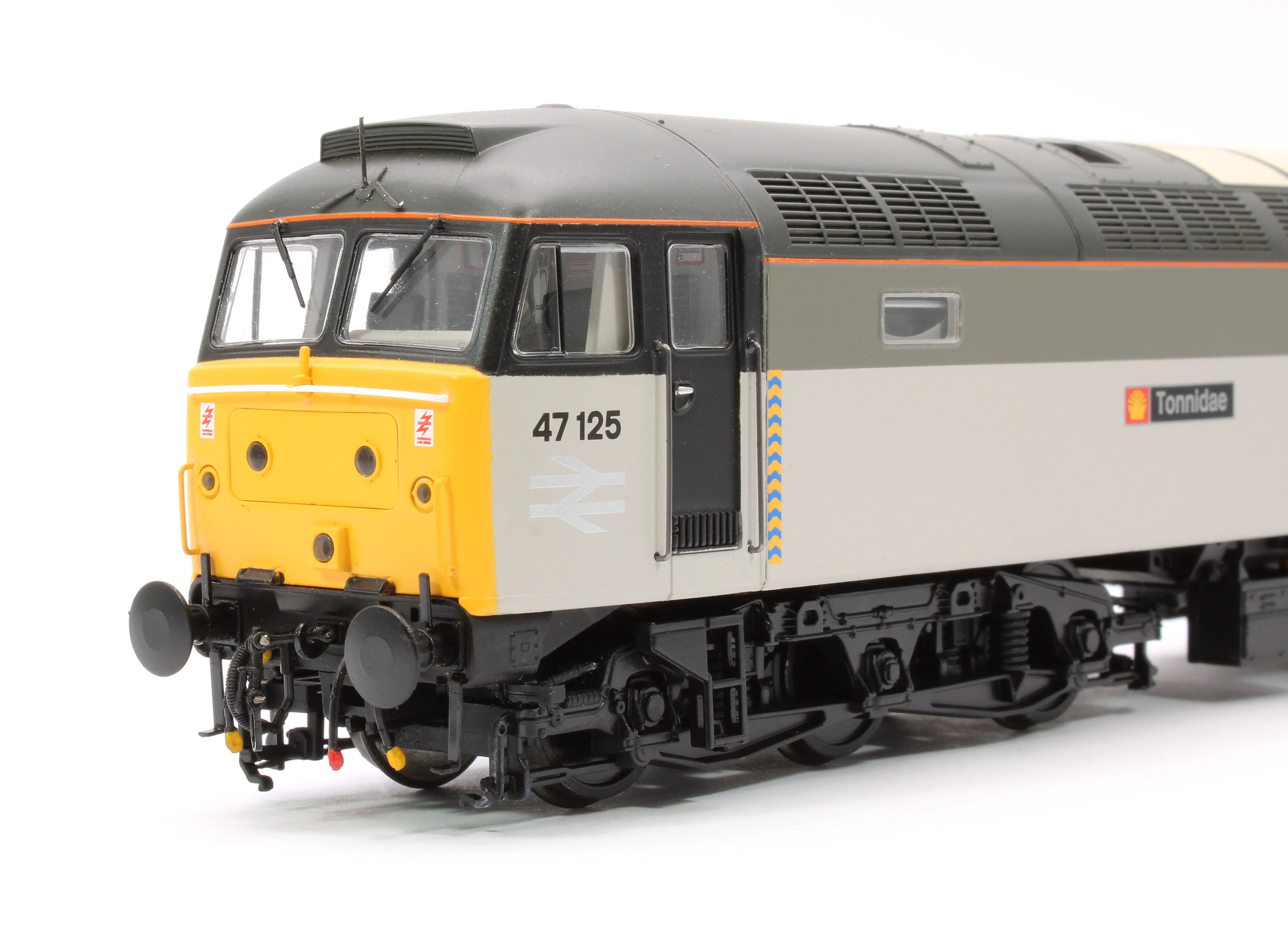 47233 Class 47 125 'Tonnidae' Railfreight Petroleum Diesel Locomotive - DCC Sound - Image 8