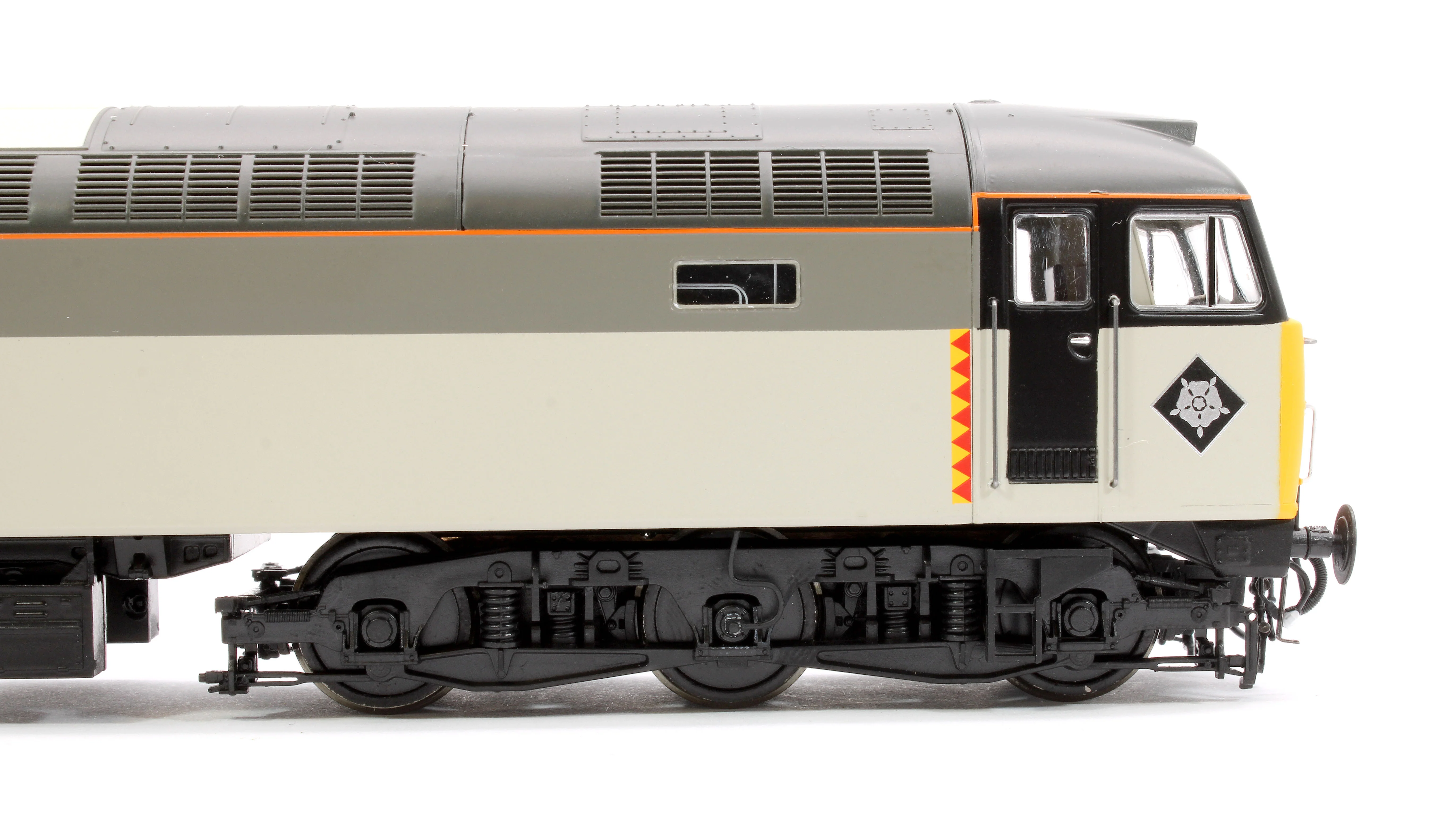 GM4240224 Class 47 600 'Dewi Saint/Saint David' Railfreight Distribution Diesel Locomotive - DCC Sound - Image 7