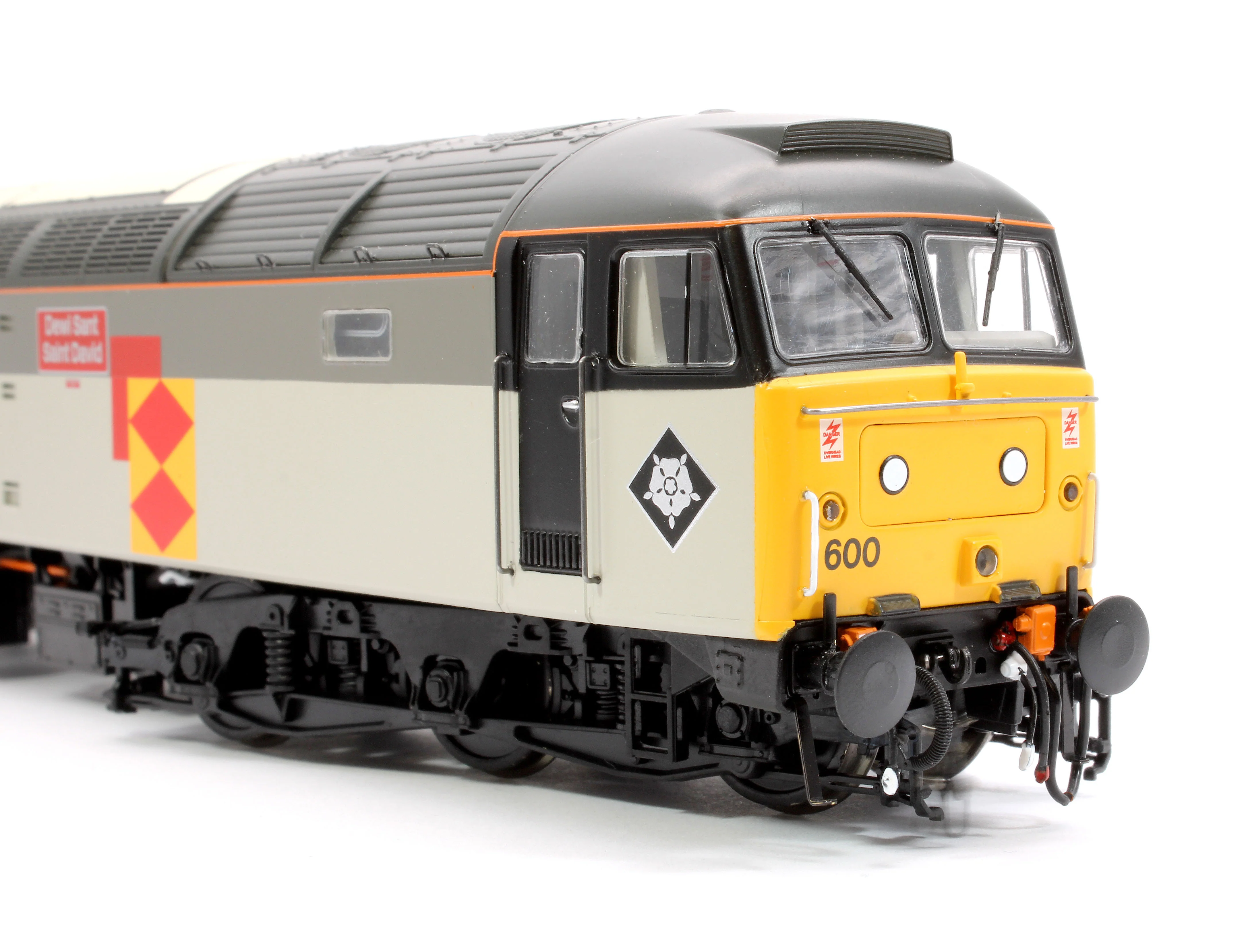 GM4240224 Class 47 600 'Dewi Saint/Saint David' Railfreight Distribution Diesel Locomotive - DCC Sound - Image 9