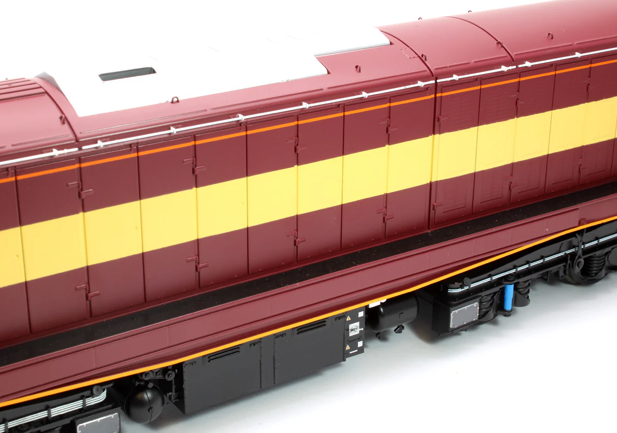 5854 Class 58 EWS Red/Gold Diesel Locomotive - Image 10