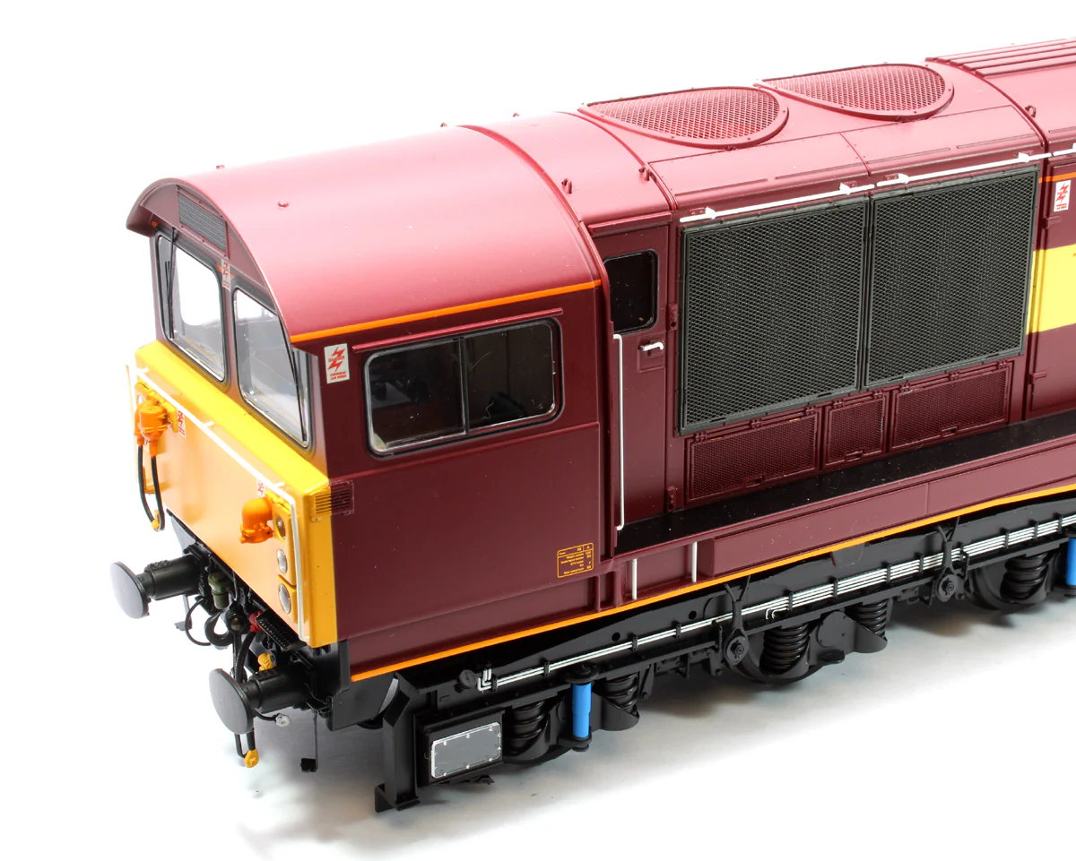 5854 Class 58 EWS Red/Gold Diesel Locomotive - Image 9