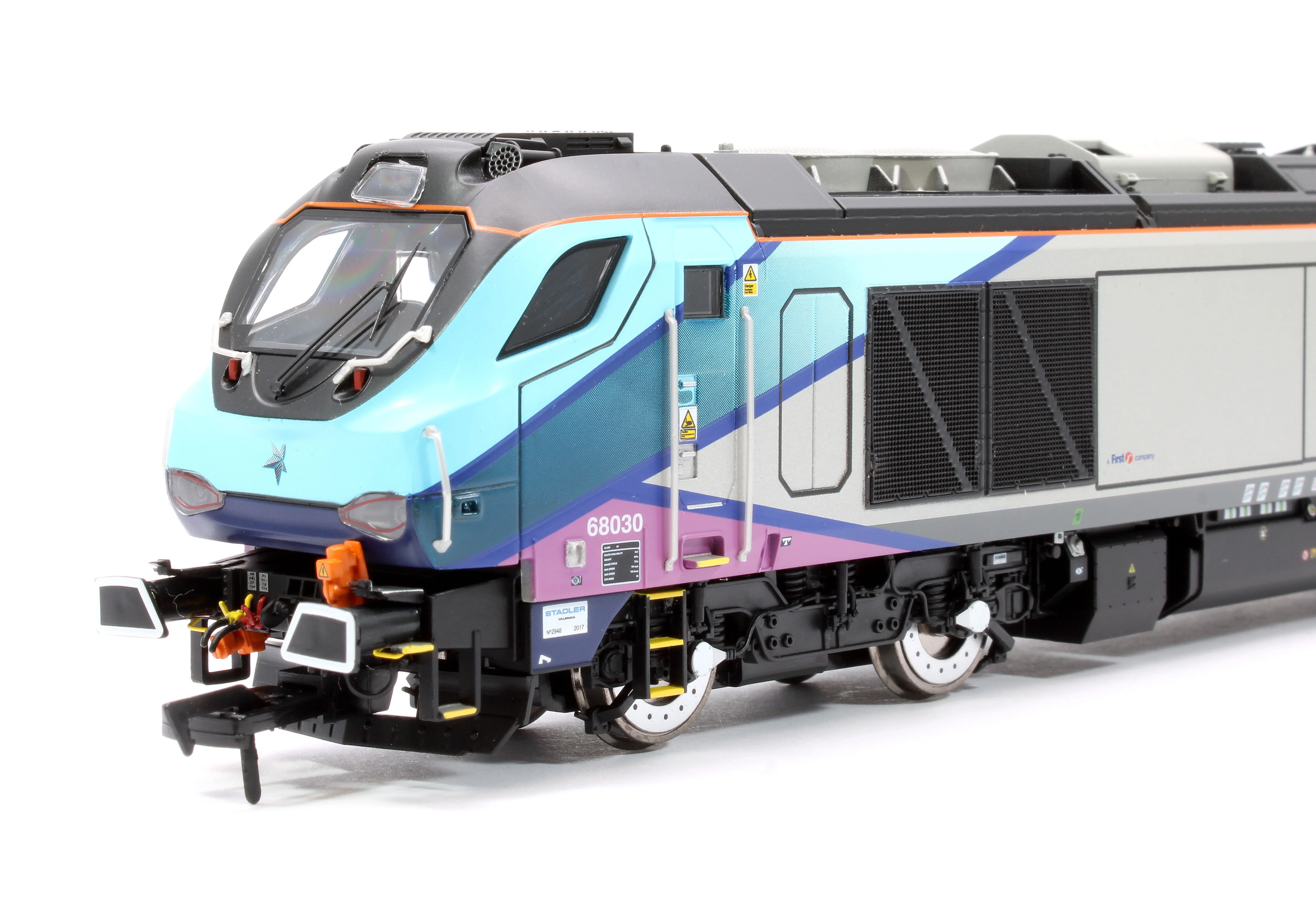 4D-022-025S Class 68 "Black Douglas" 68030 Transpenine Express Diesel Locomotive - Sound Fitted - Image 9