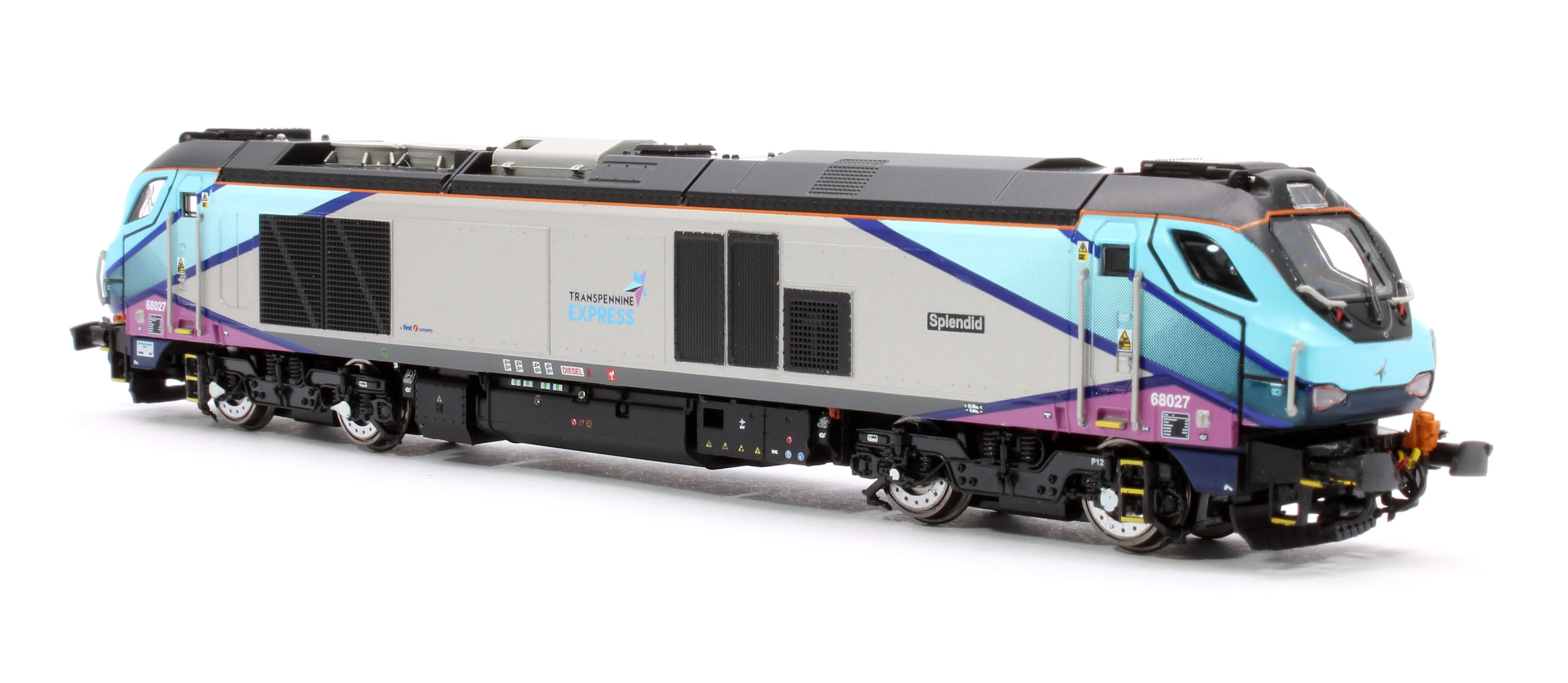 2D-022-014 Class 68 Splendid 68027 Transpennine Express Diesel Locomotive - Image 4
