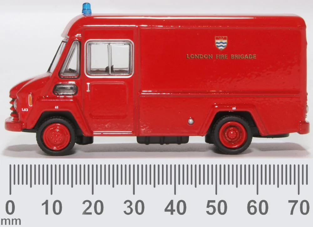 76CWT003 Commer Walk Thru London Fire Brigade - Image 6