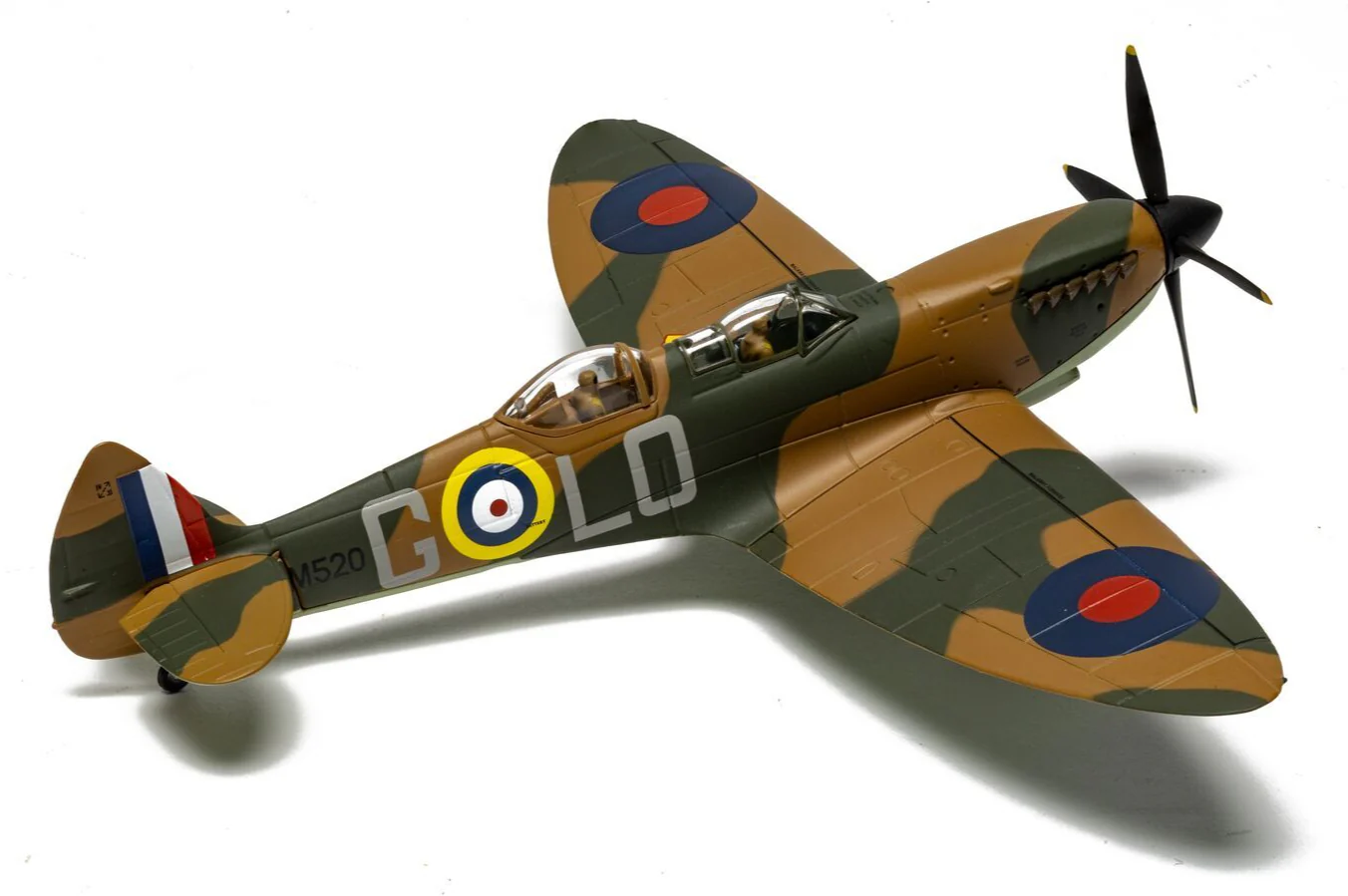 AA29203 Supermarine Spitfire T9, SM520/ LO-G (G-ILDA), RAF No.602 Sqn, Goodwood Aerodrome - Image 2