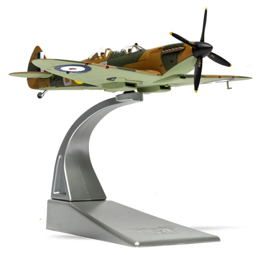 AA29203 Supermarine Spitfire T9, SM520/ LO-G (G-ILDA), RAF No.602 Sqn, Goodwood Aerodrome - Image 5