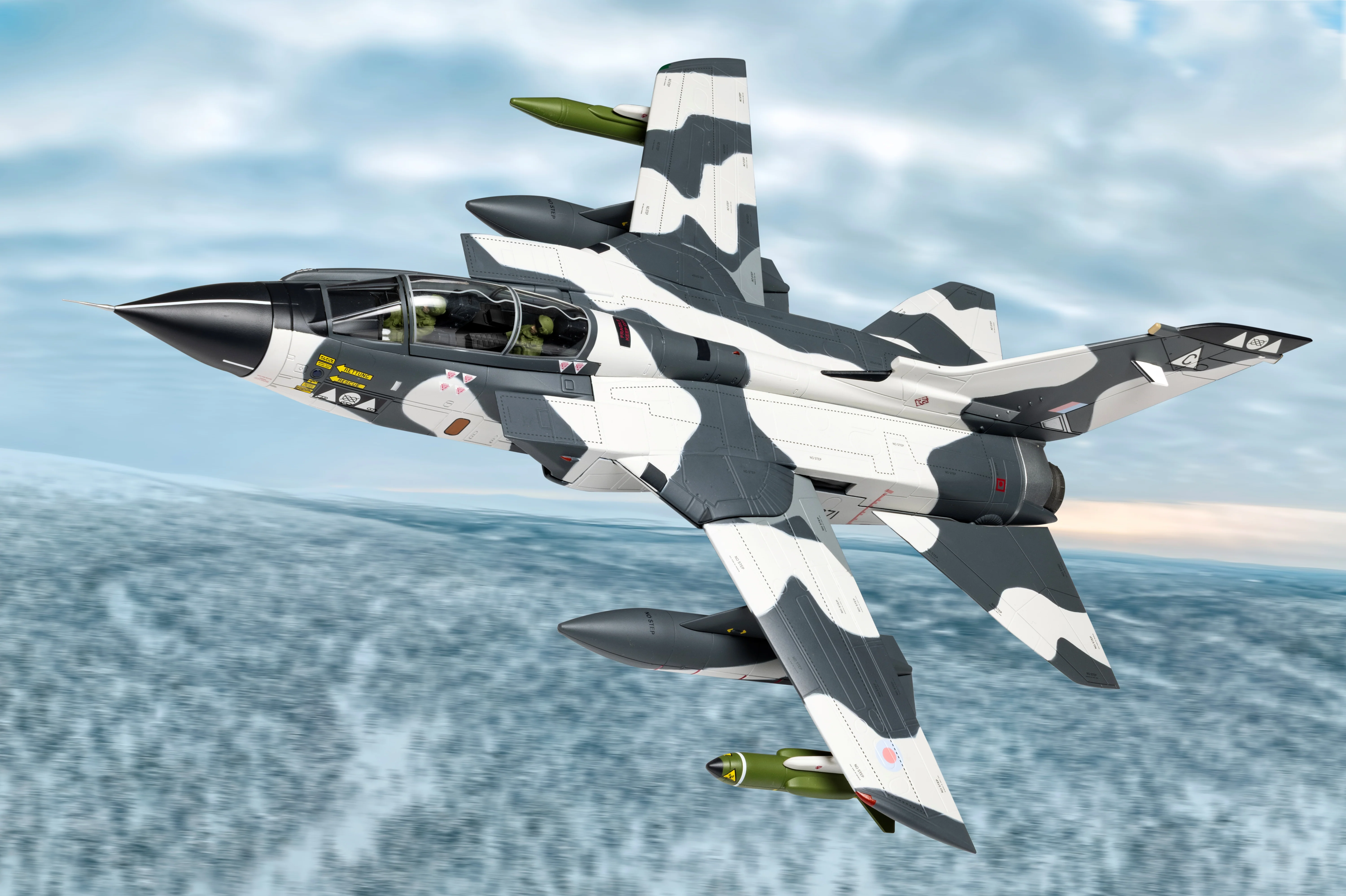 AA29402 Panavia Tornado GR1A, ZA371/C, Norway, 1995 - Image 3