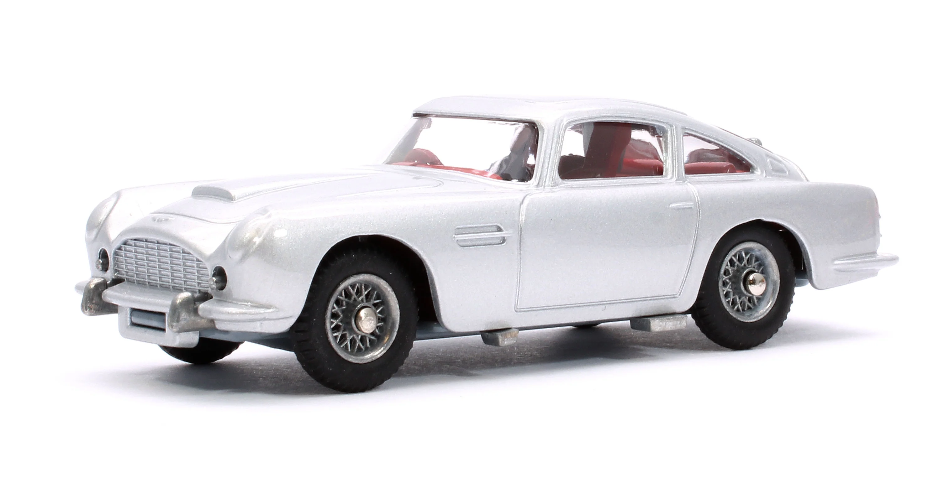 RT26101S James Bond Aston Martin DB5 – Silver - Image 2