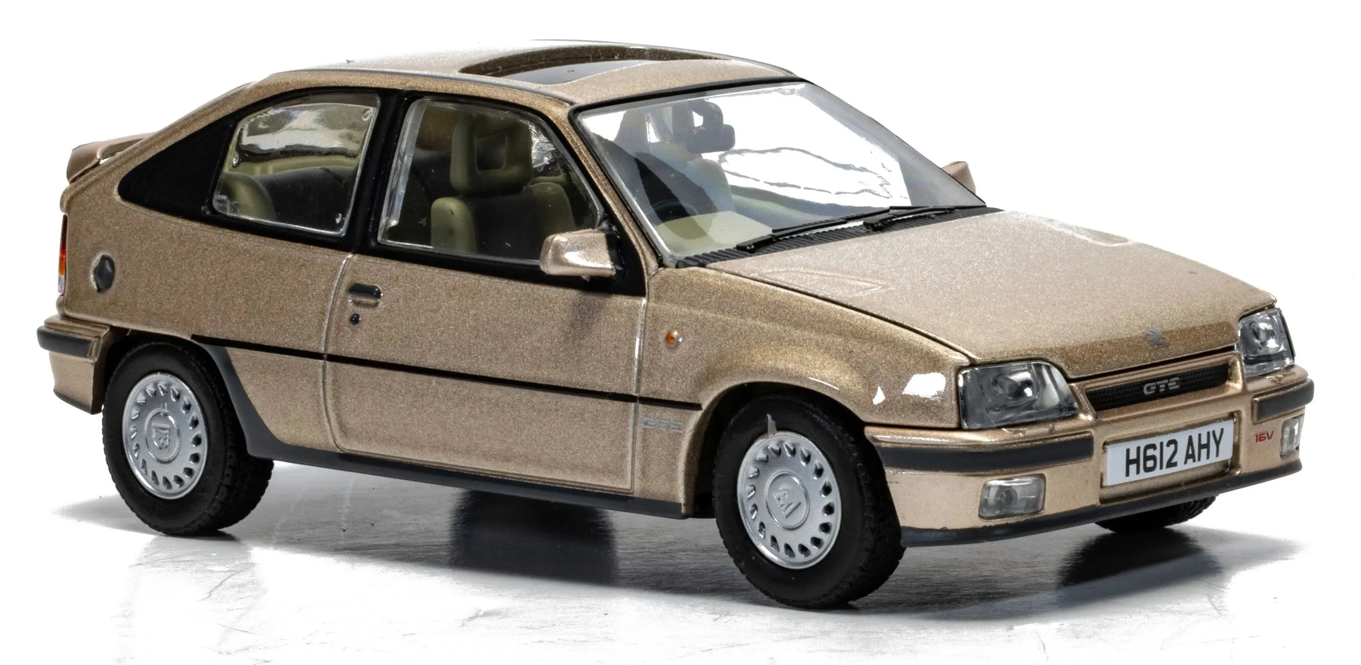 VA13209 Vauxhall Astra Mk2 GTE 16V, Rembrandt Silver - Image 2