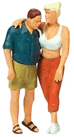 PR28136 Couple Standing Figure