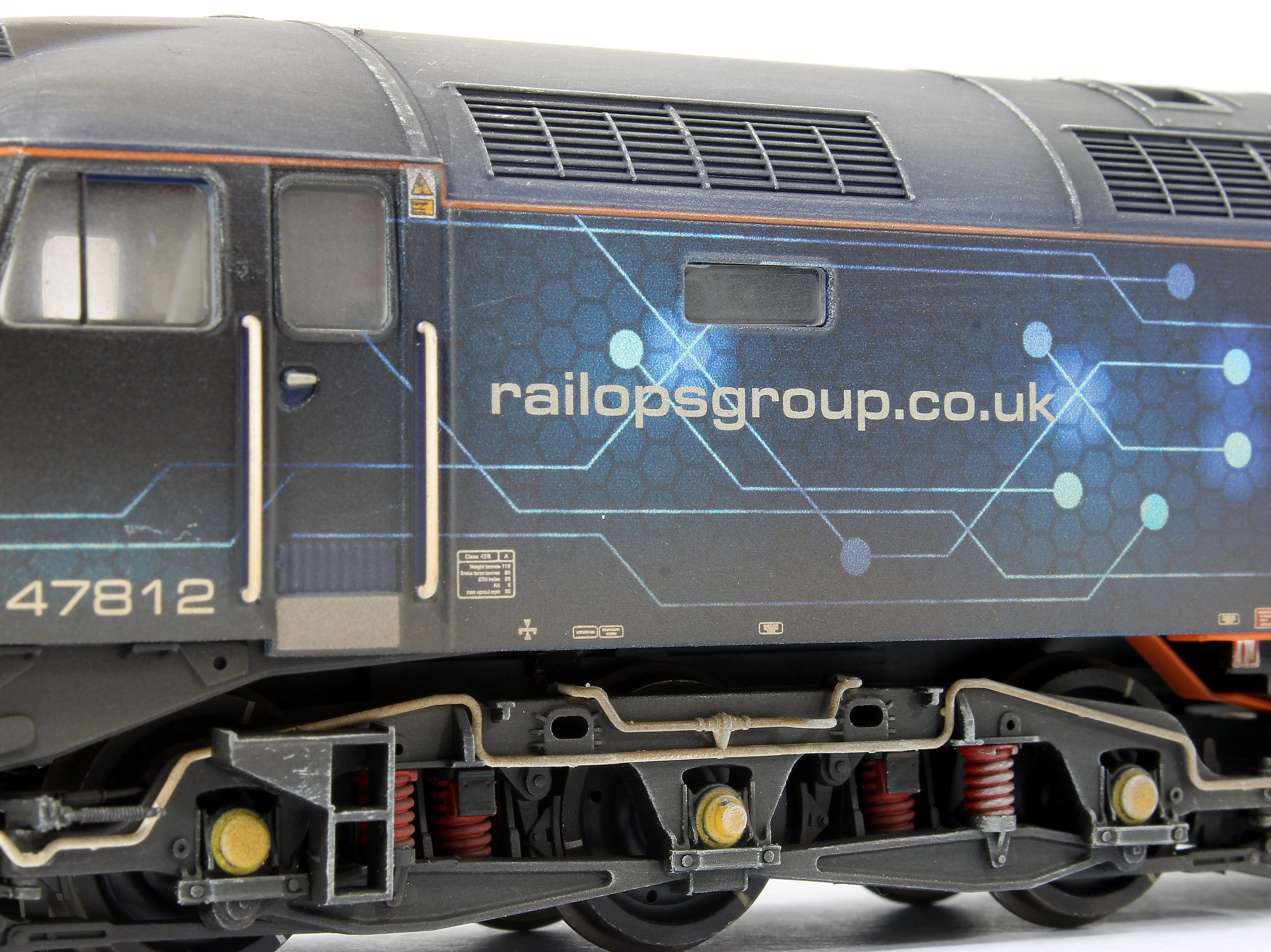 35-412ZW Custom Weathered Class 47/4 47812 Rail Operations Group (ROG) Diesel Locomotive - Image 7