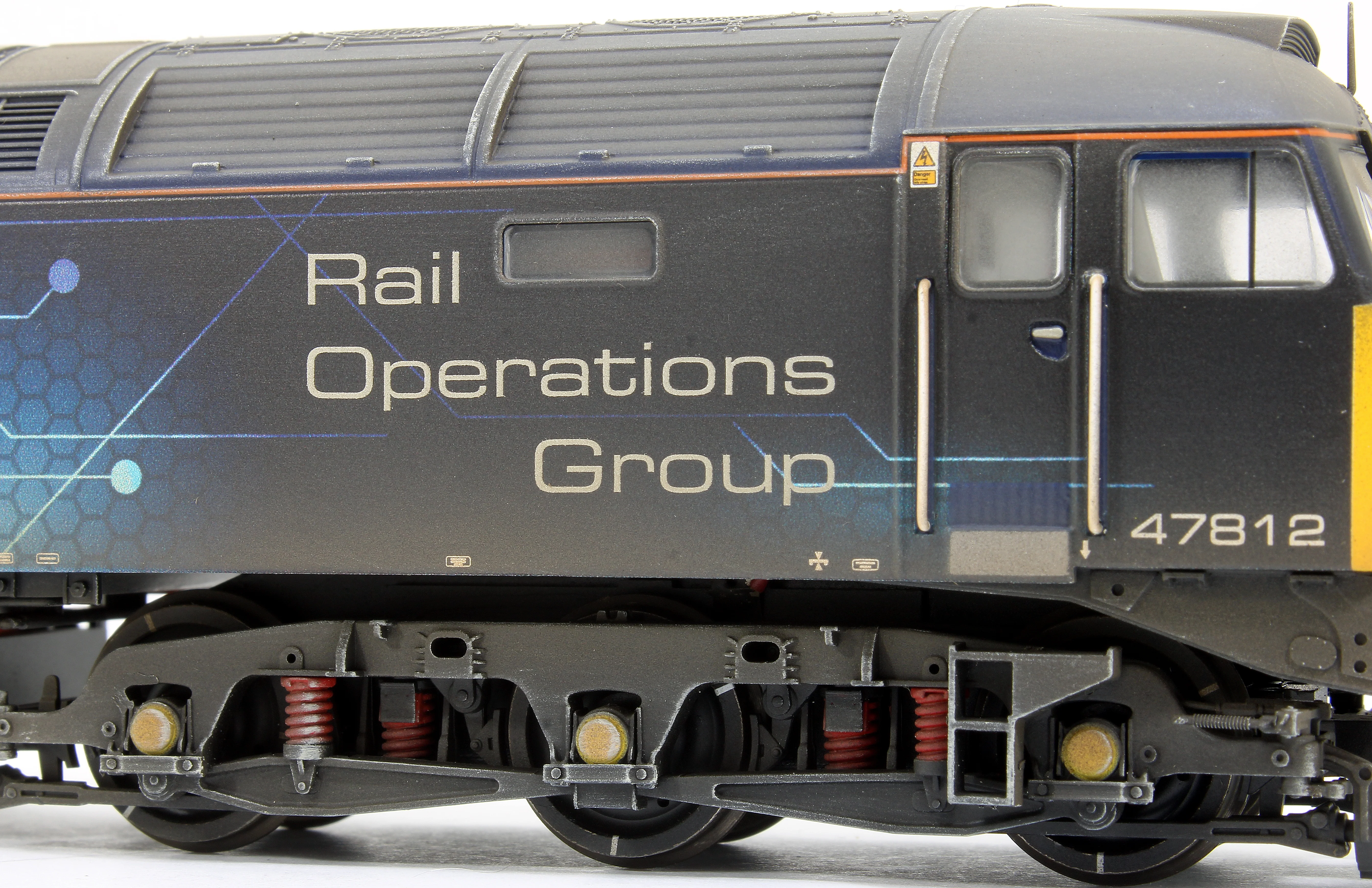 35-412ZW Custom Weathered Class 47/4 47812 Rail Operations Group (ROG) Diesel Locomotive - Image 8