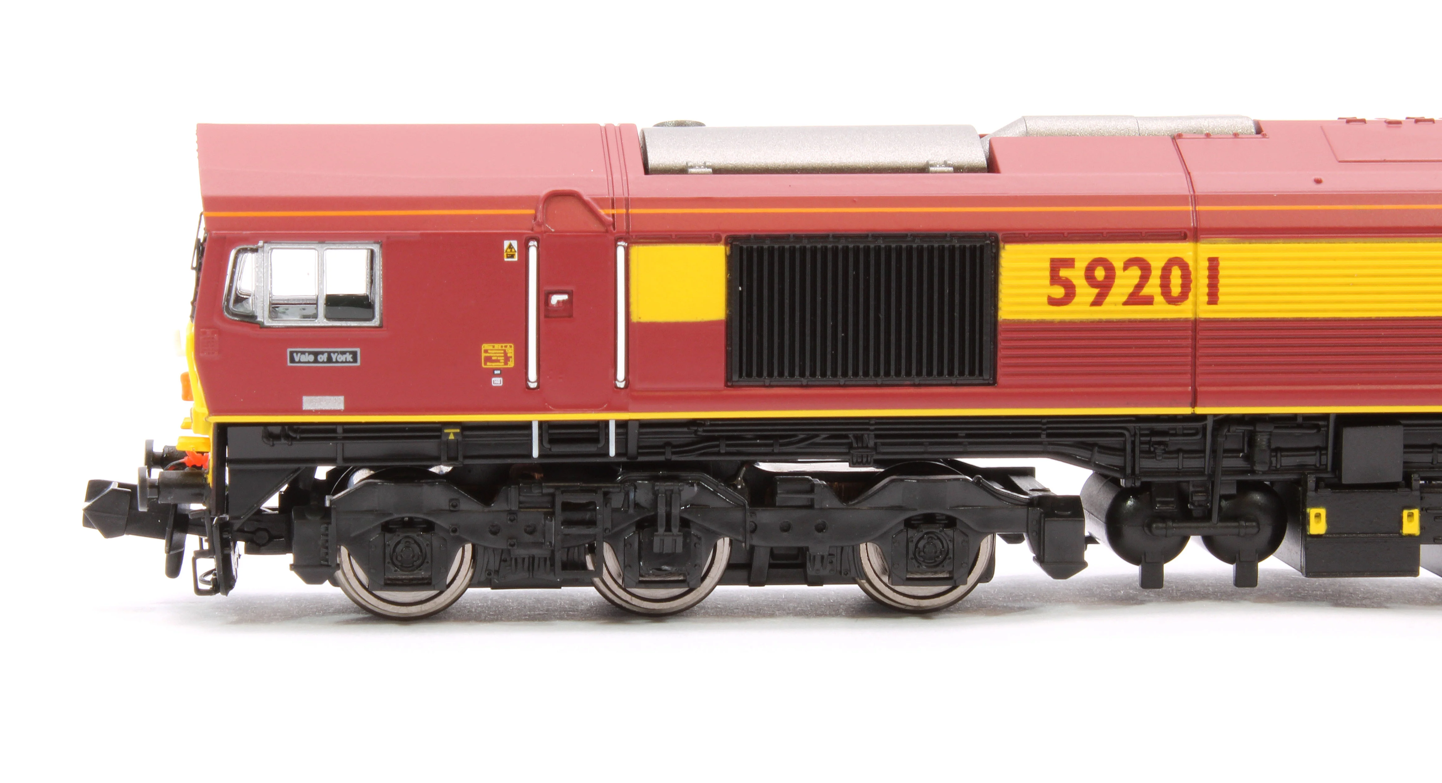 2D-005-006D Class 59 59201 EWS “Vale of York” Diesel Locomotive - DCC Fitted - Image 6