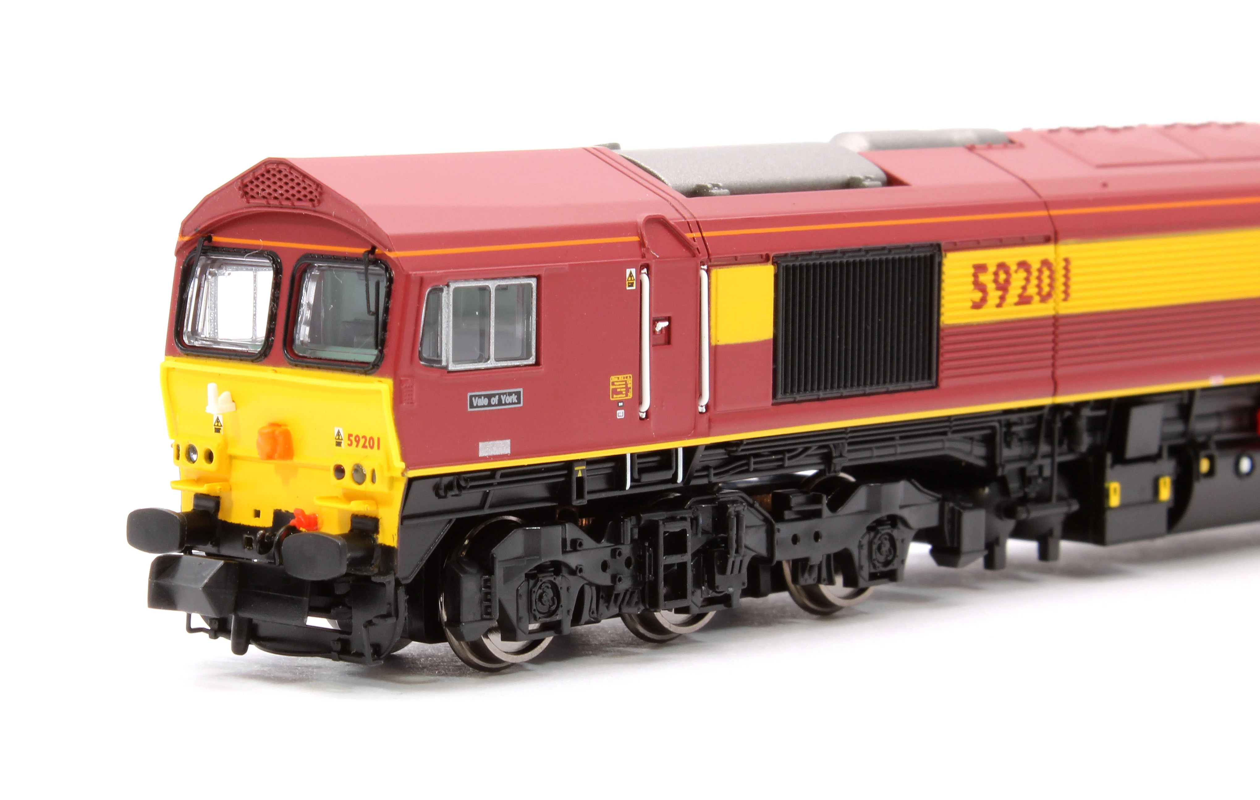 2D-005-006D Class 59 59201 EWS “Vale of York” Diesel Locomotive - DCC Fitted - Image 8