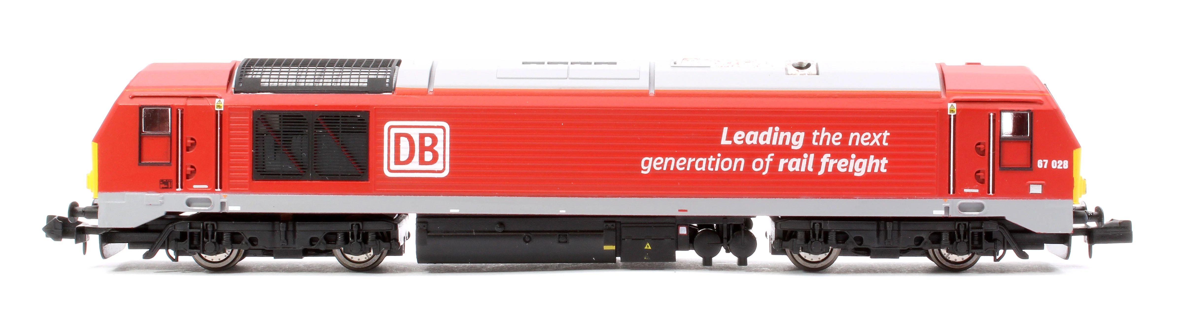 2D-010-014 Class 67 DB Schenker Red 67028 Diesel Locomotive - Image 5