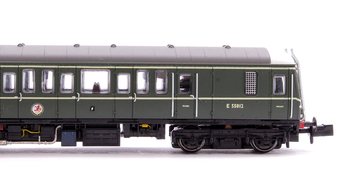 2D-015-004D Class 122 E55012 BR Green with Whiskers (Preserved) Diesel Locomotive - DCC Fitted - Image 7