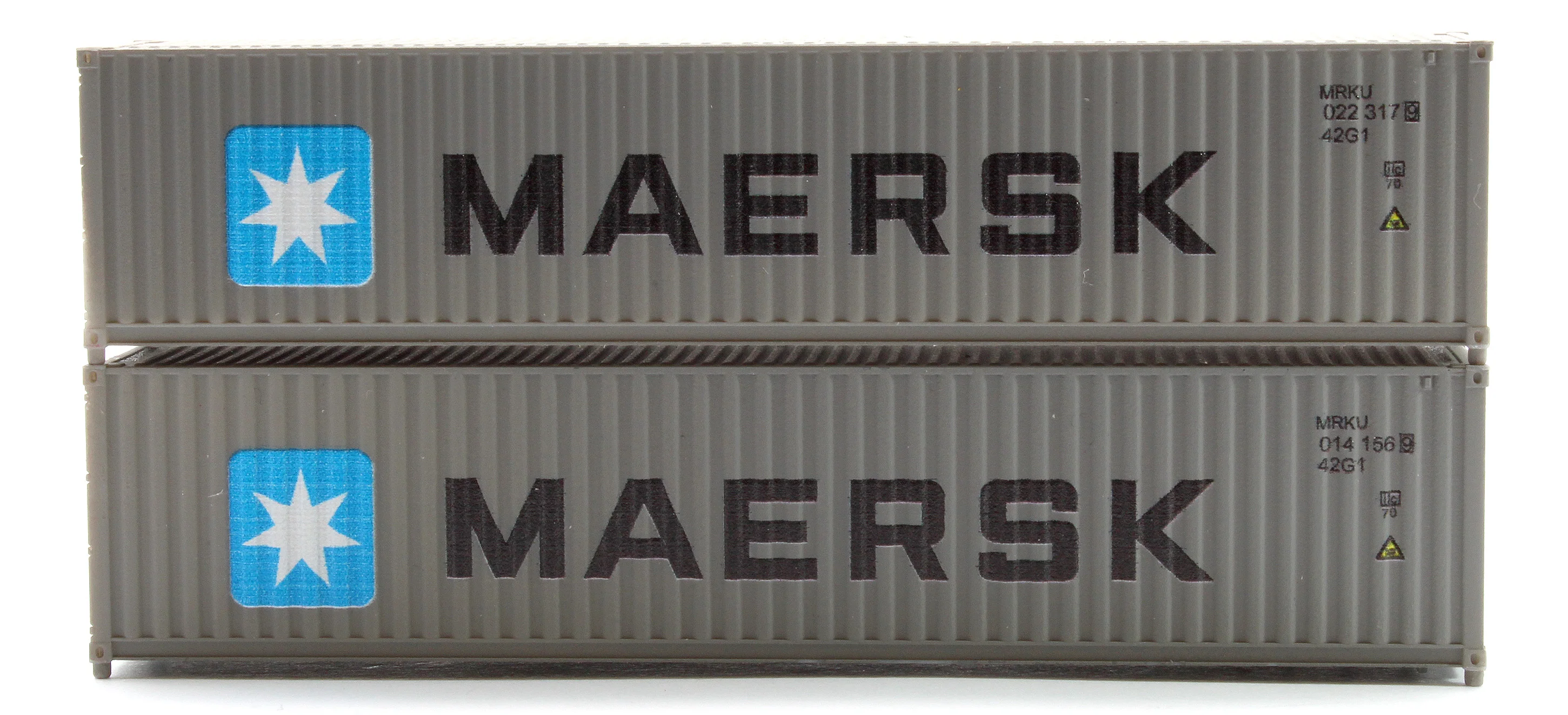 2F-028-112 40 FT Container Maersk MRKU 014156 9 & 022317 9 - Image 2
