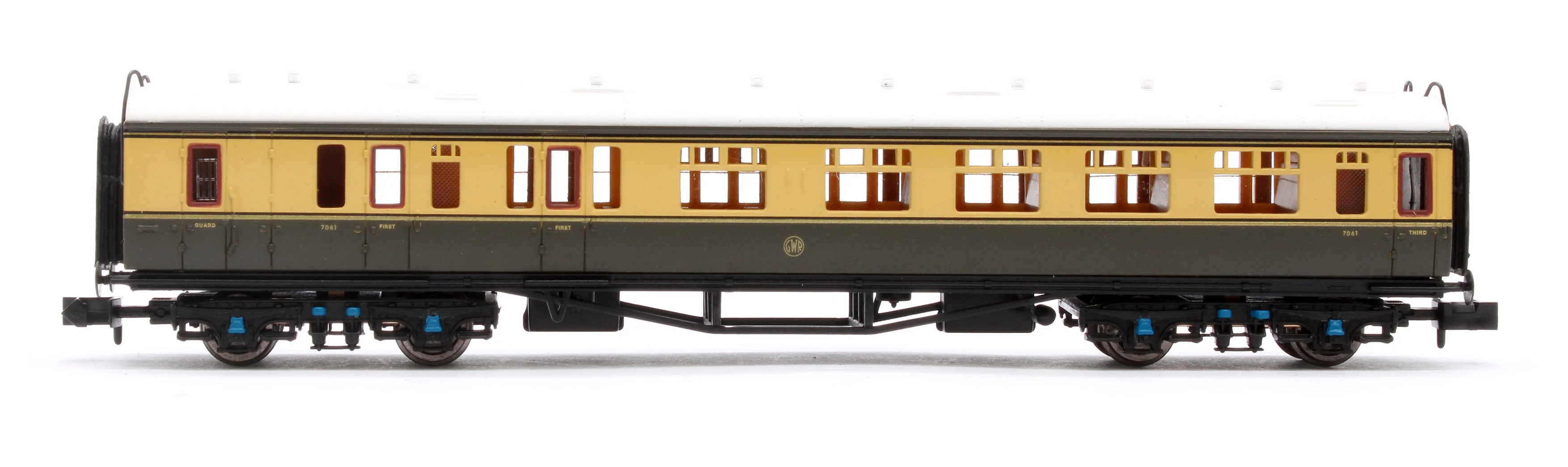 2P-000-253 Collett Coach Chocolate & Cream Brake Composite Shirtbutton 7061 - Image 2