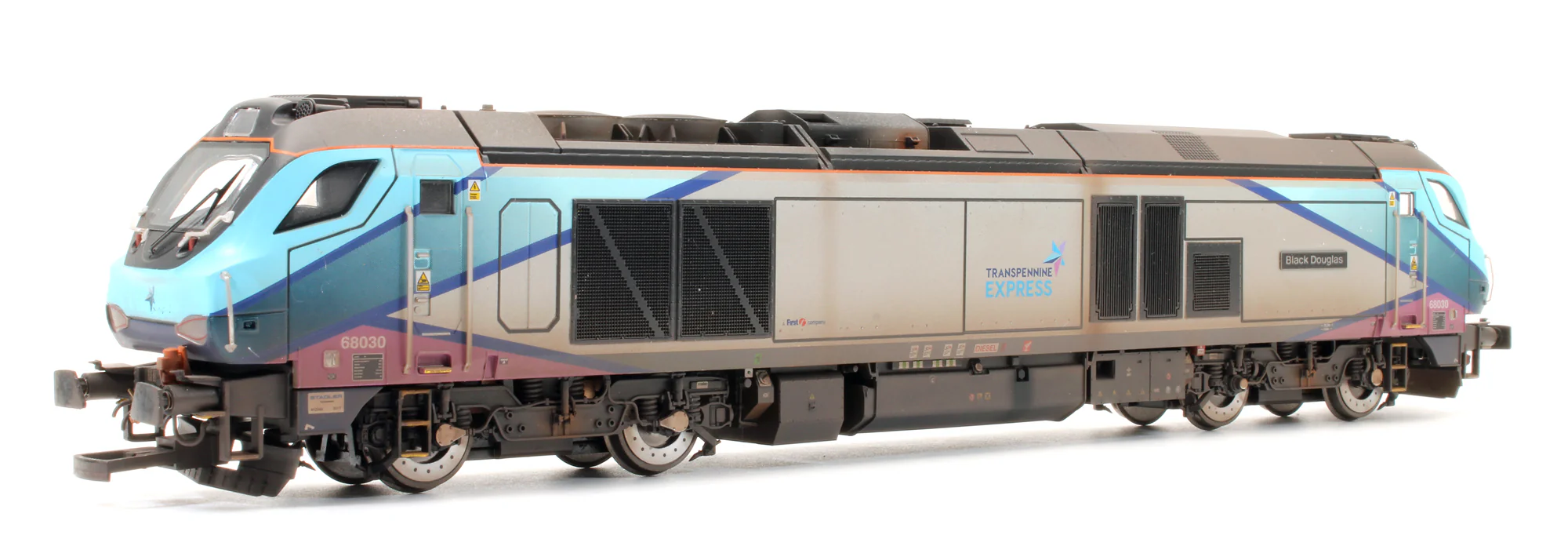 4D-022-025S Pre-Owned Class 68 "Black Douglas" 68030 Transpenine Express Diesel Locomotive - Sound Fitted & Custom Weathered - Image 3