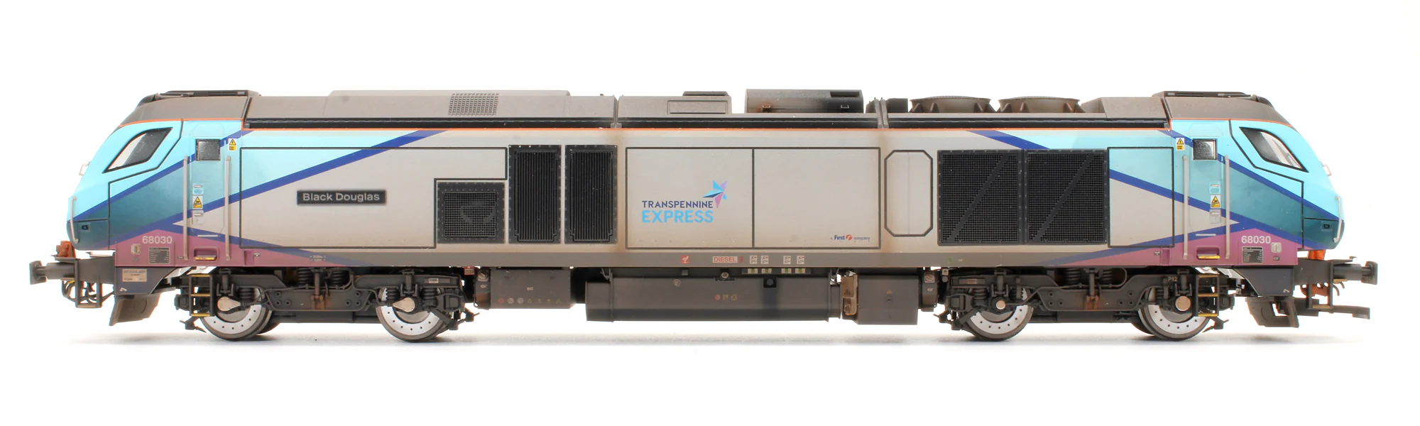 4D-022-025S Pre-Owned Class 68 "Black Douglas" 68030 Transpenine Express Diesel Locomotive - Sound Fitted & Custom Weathered - Image 4