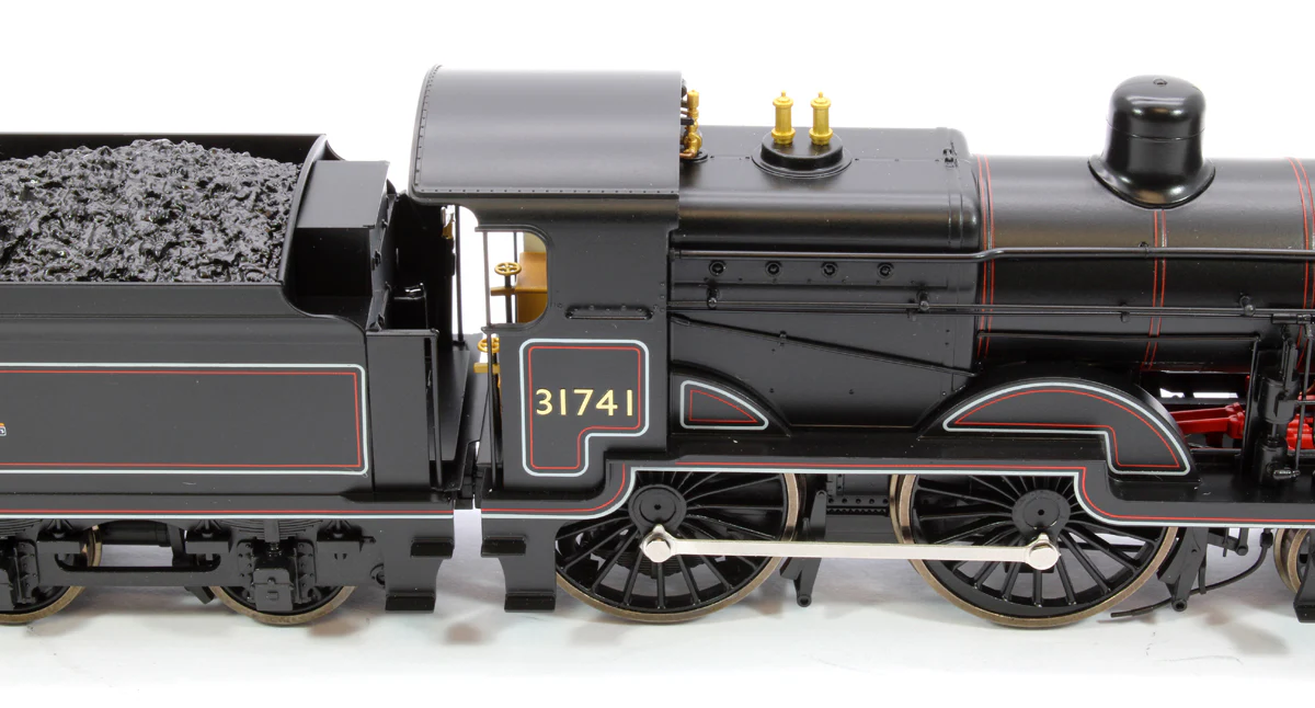 4S-028-004 SECR Maunsell D1 Class BR Black (Early Crest) 4-4-0 Steam Locomotive No.31741 - Image 12